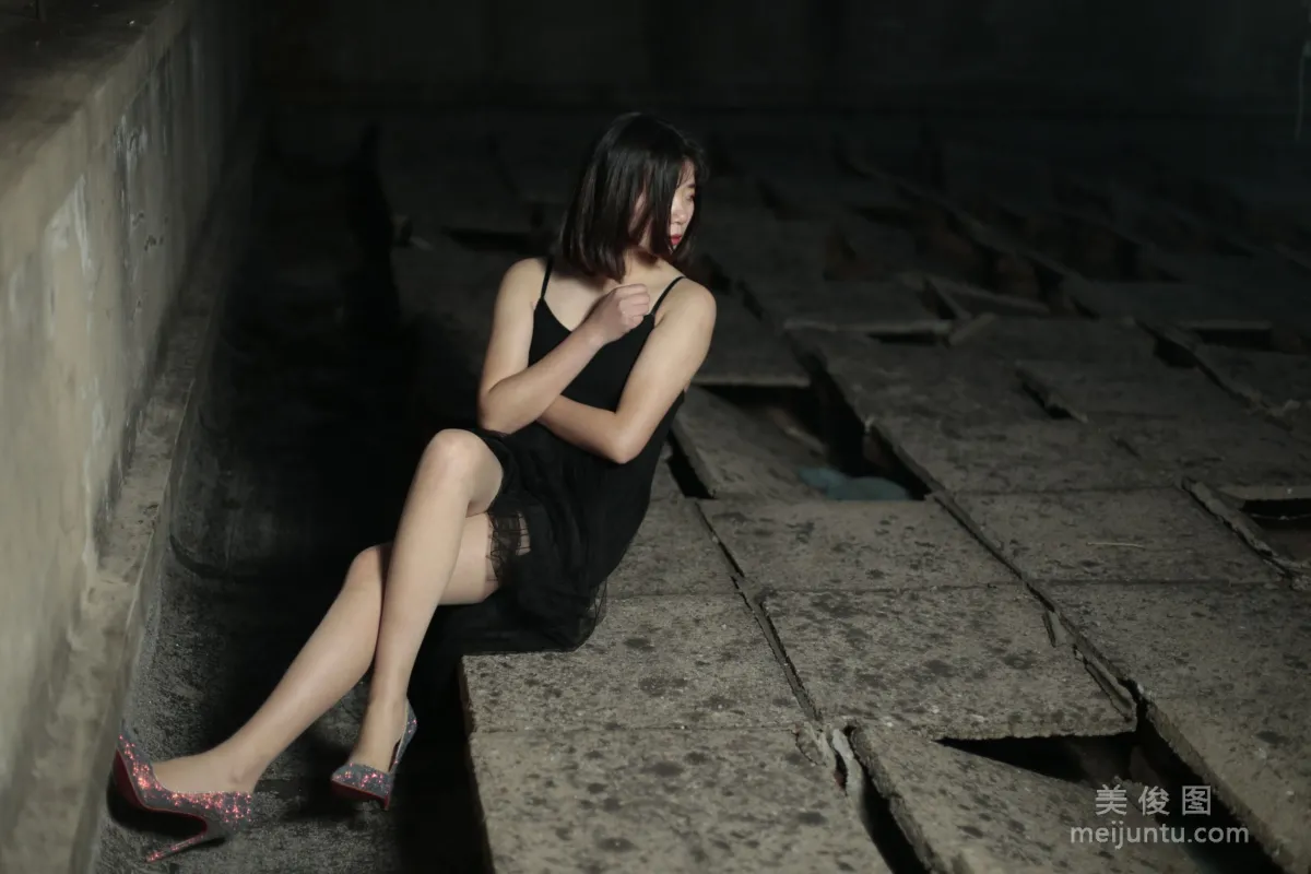 [奈絲] NO.060 喵璃 - 從白晝到黑夜，在天台吹吹風 24