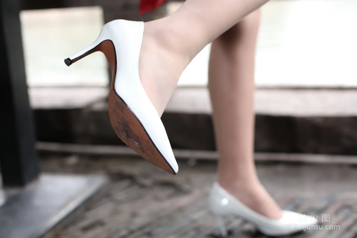 [Naisi] NO.074 Mao Mao, the Beauty of Qipao and Legs and Feet photo 16