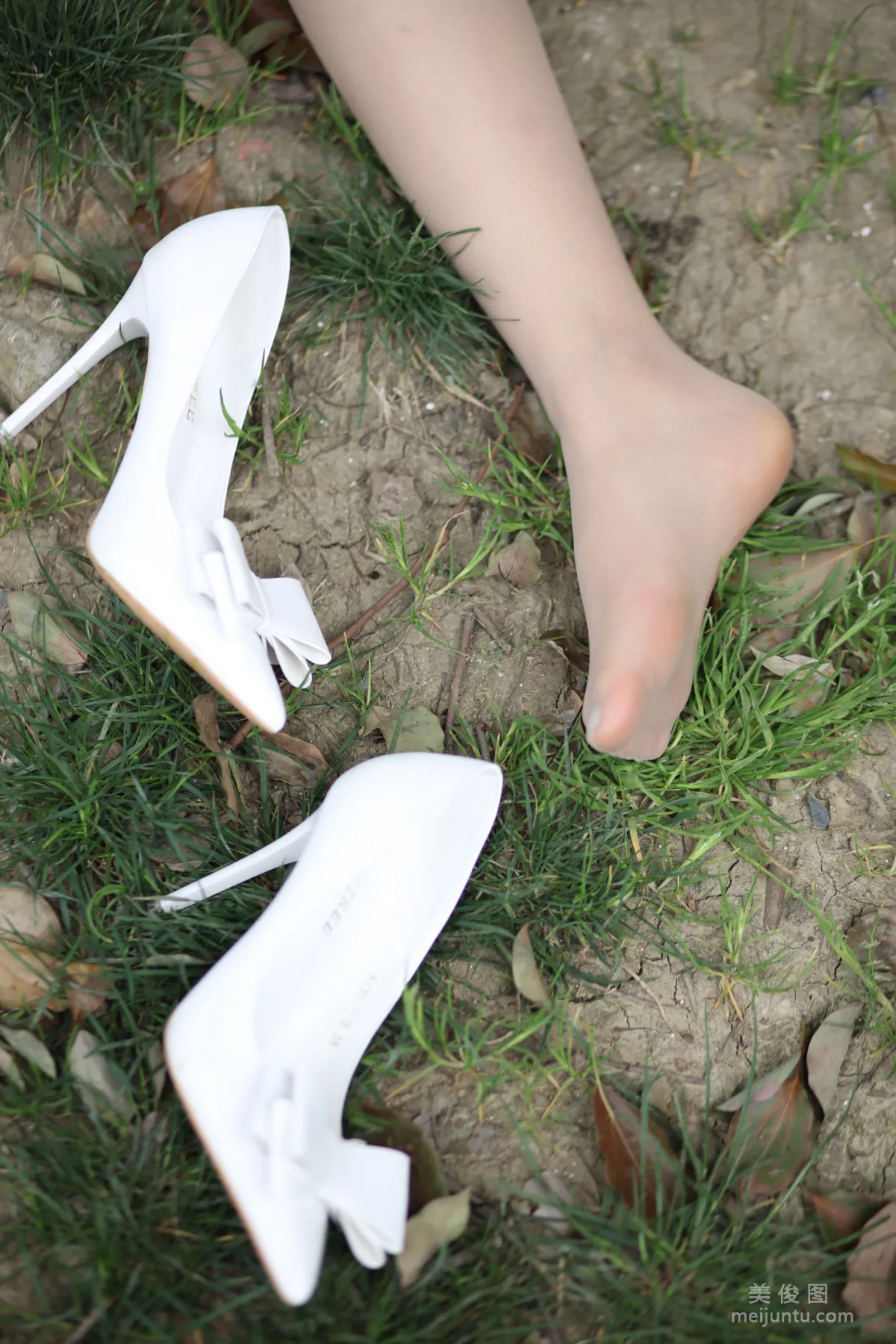 [Naisi] NO.058 Gao Gao - Sit Tight, Big White Legs! photo 23