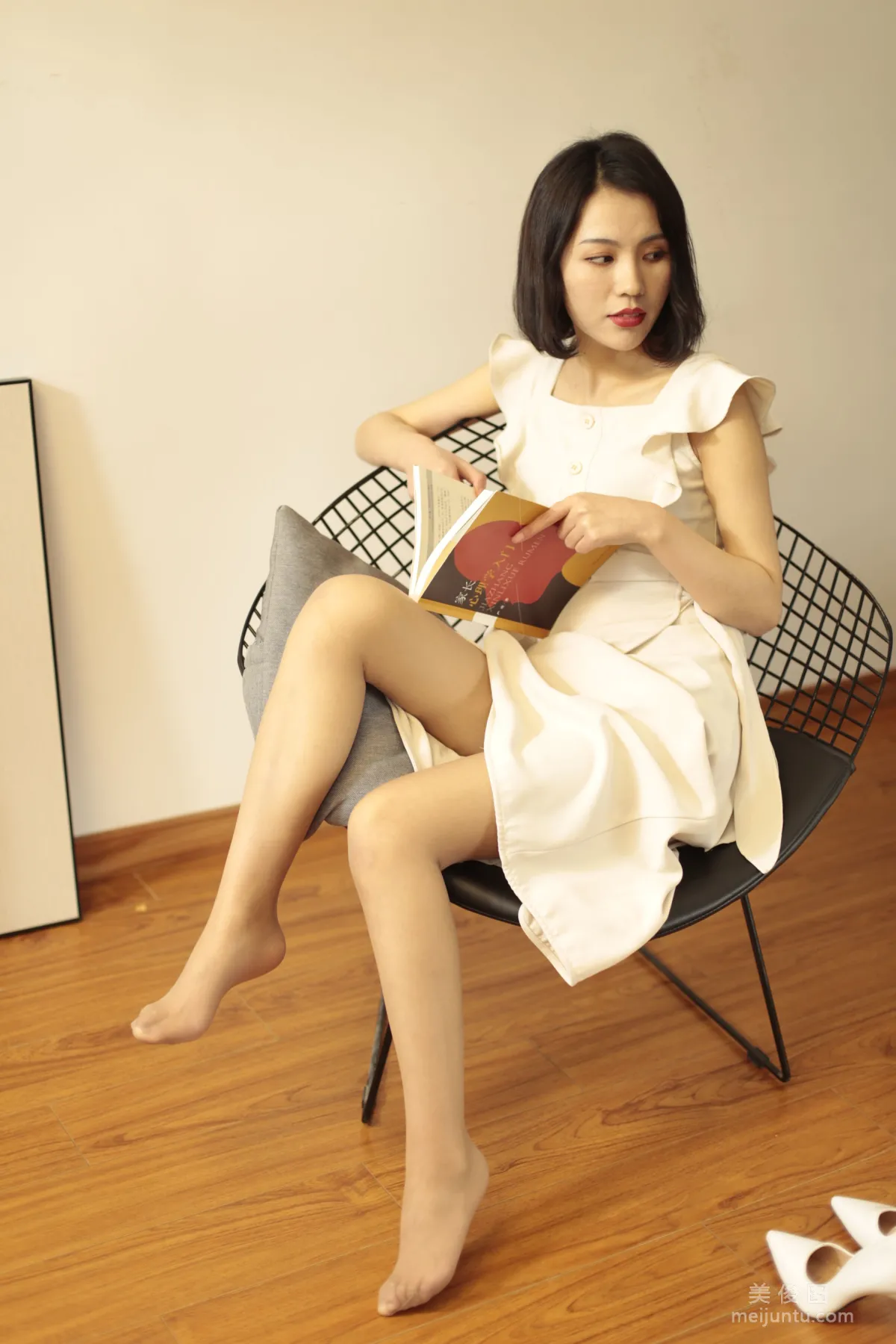 [Naisi] NO.009 Cheng Xi, Do You Choose to Read a Book or Look at Me? photo 21