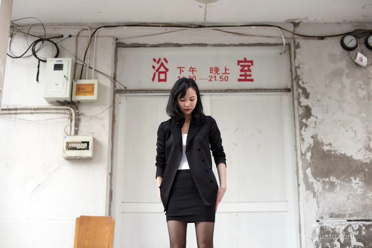 [奈絲] NO.061 小啊刀 - 西裝&amp;短裙&amp;黑絲 27