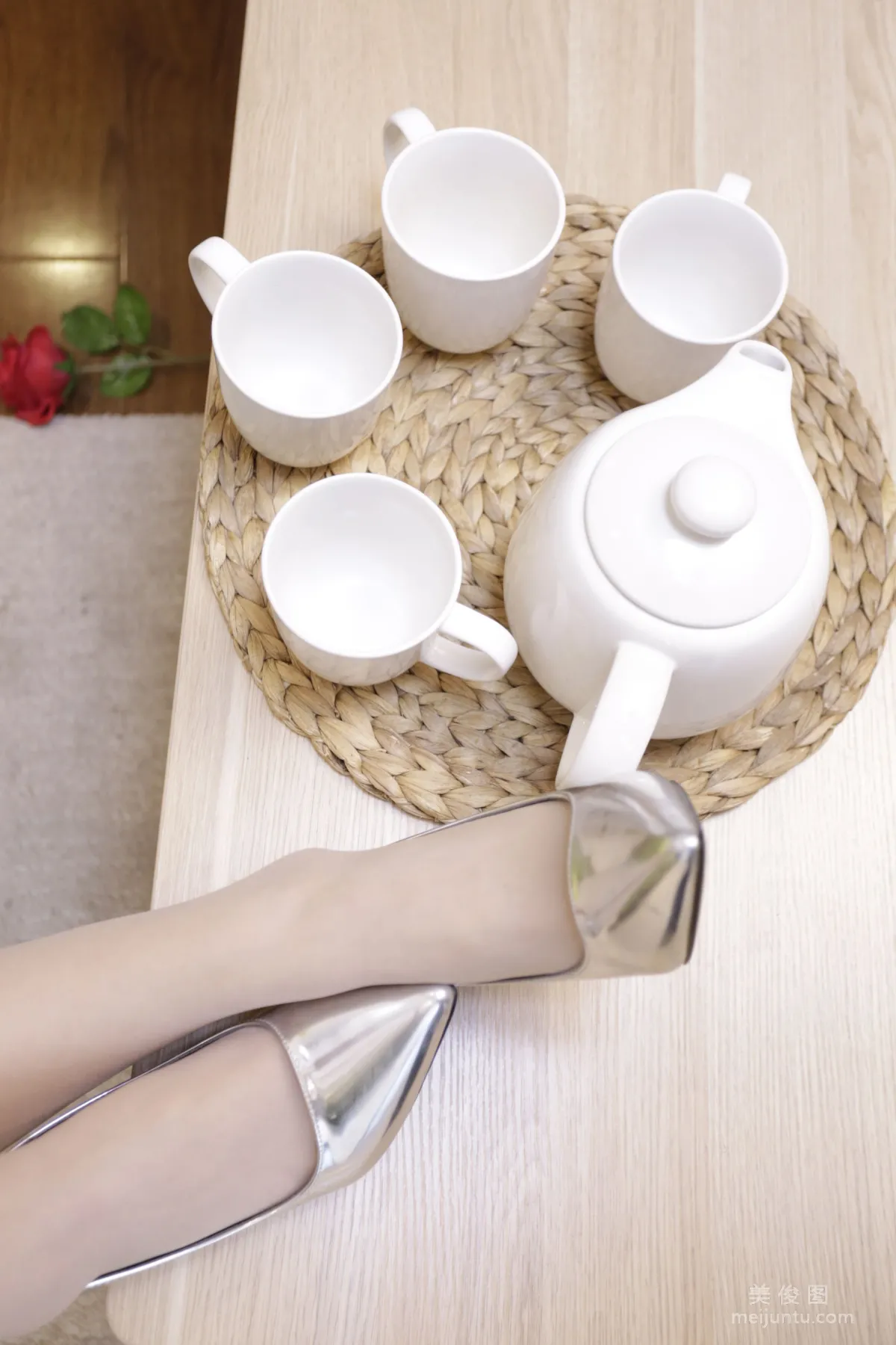 [Naisi] NO.083 Xiao Xian - Apartment Room Casually Posing Long Legs photo 19