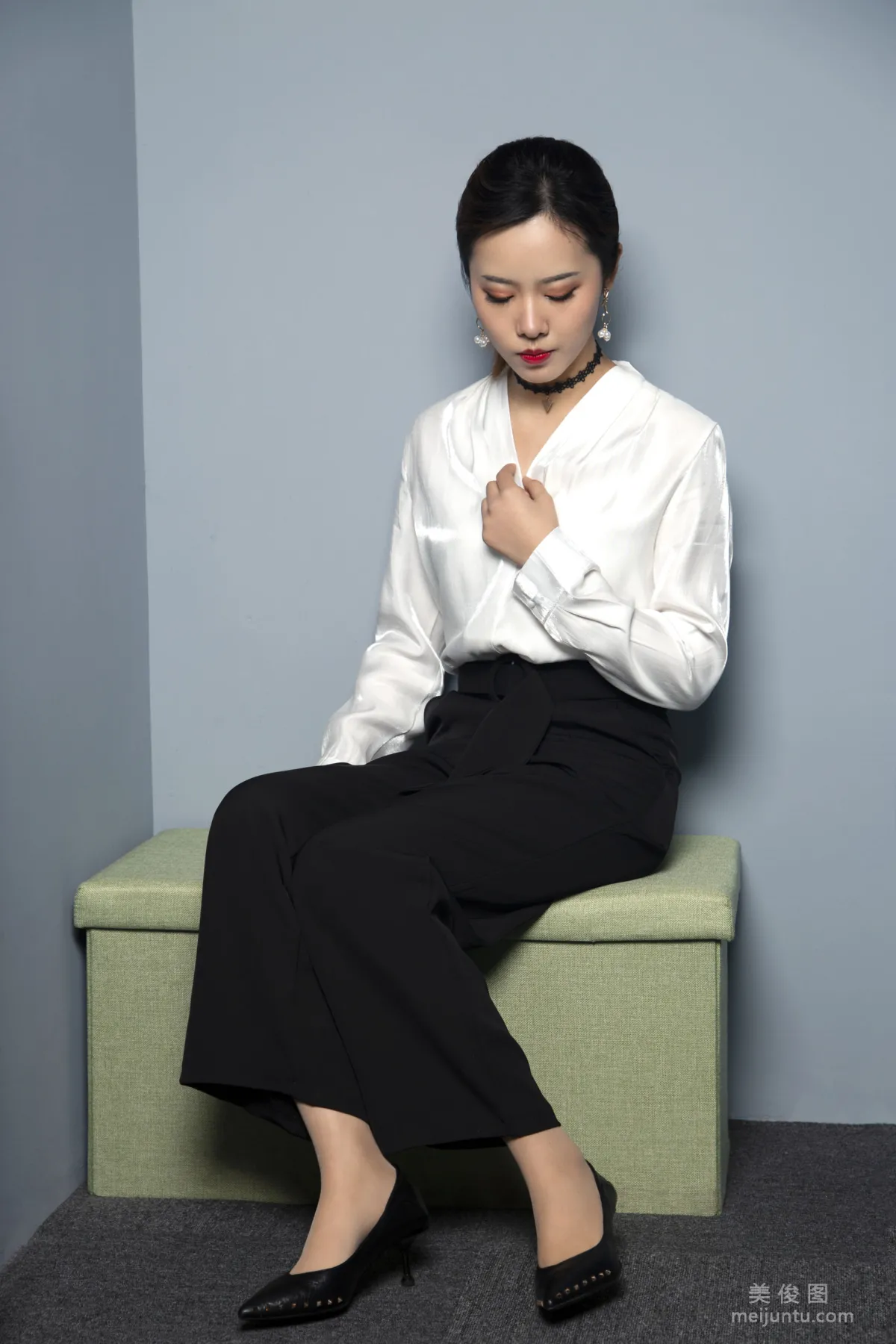 [Naisi] NO.033 Chen Jing, Wide-Leg Pants and Small Leather Shoes, Today's OL Commute photo 4