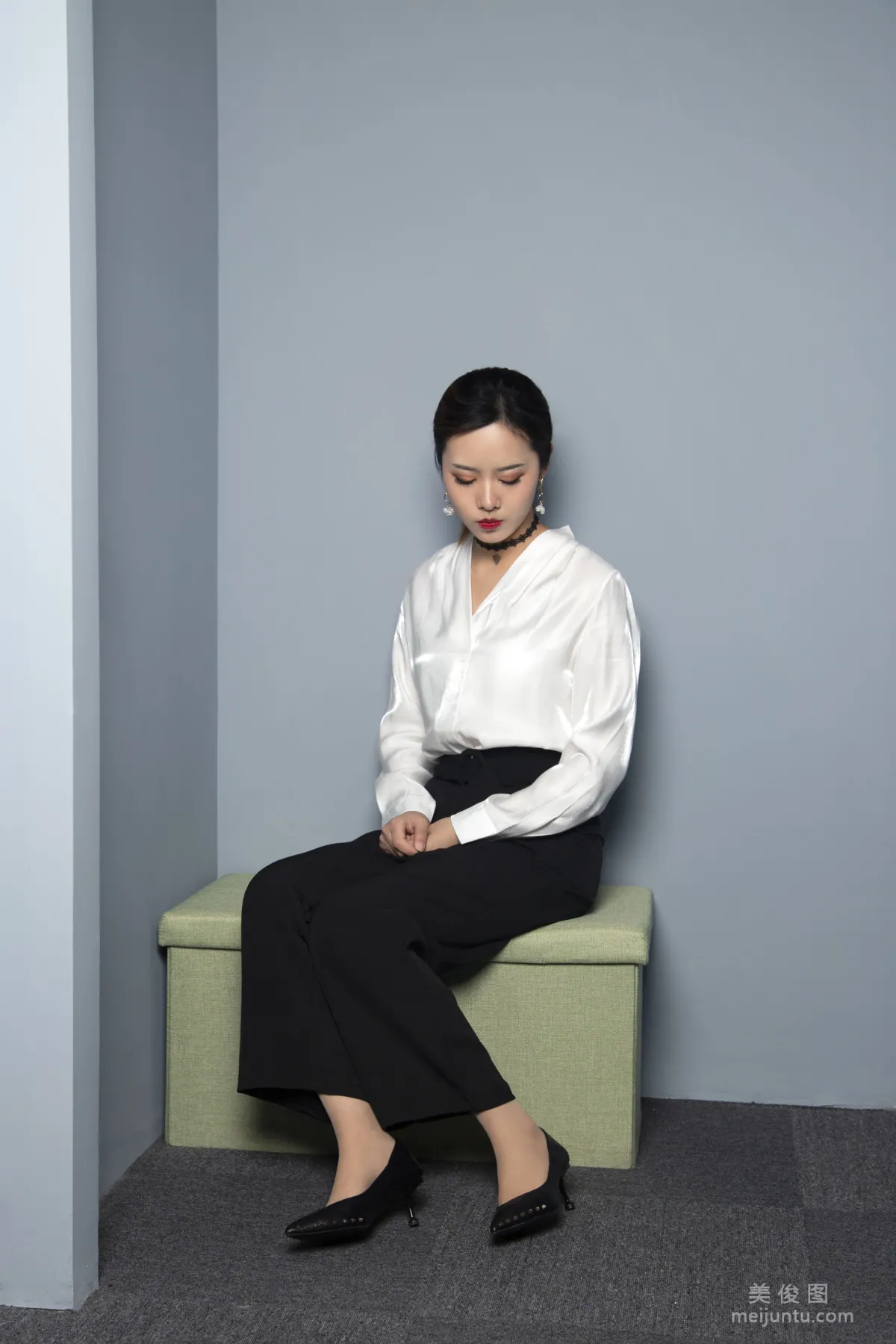 [Naisi] NO.033 Chen Jing, Wide-Leg Pants and Small Leather Shoes, Today's OL Commute photo 5