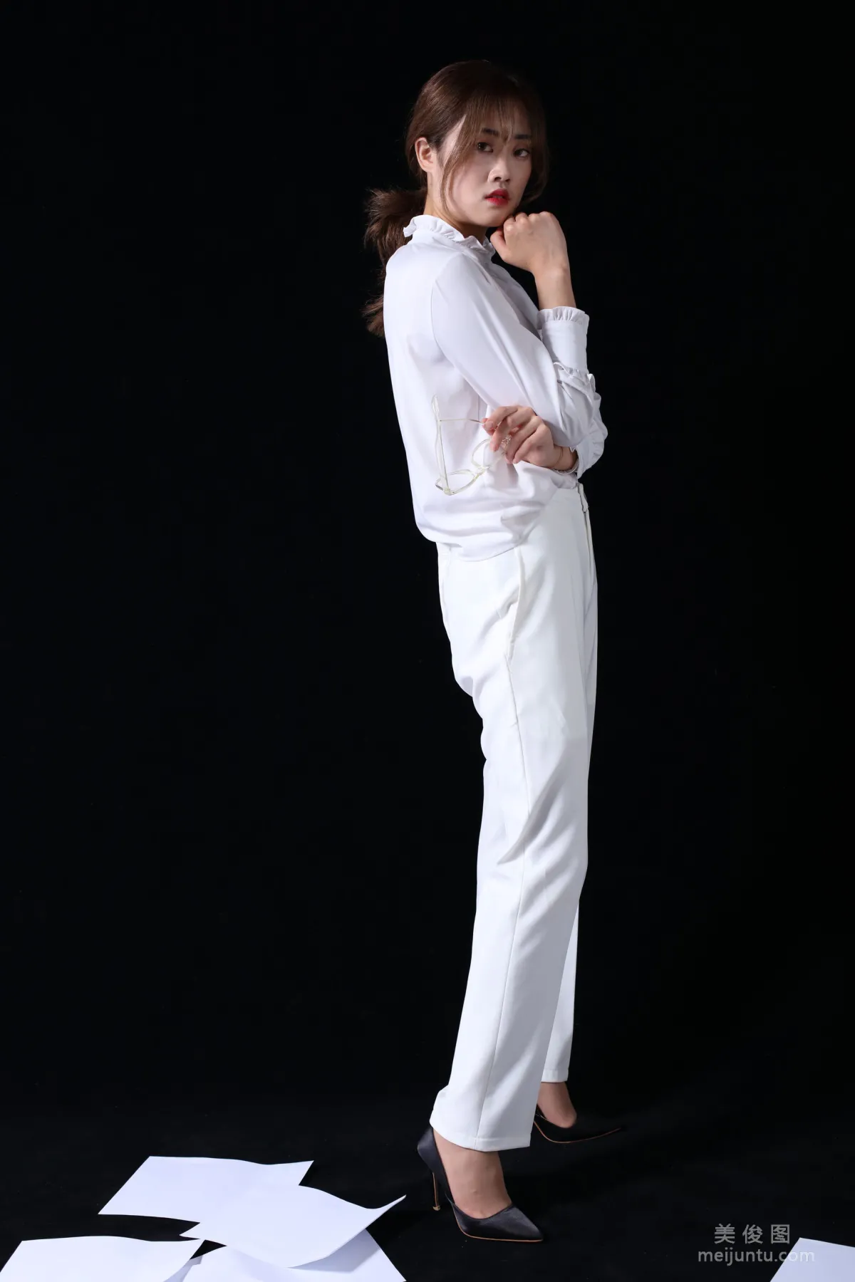 [Naisi] NO.126 Ke Le - Mature Woman Suit, Stockings in Pants photo 24