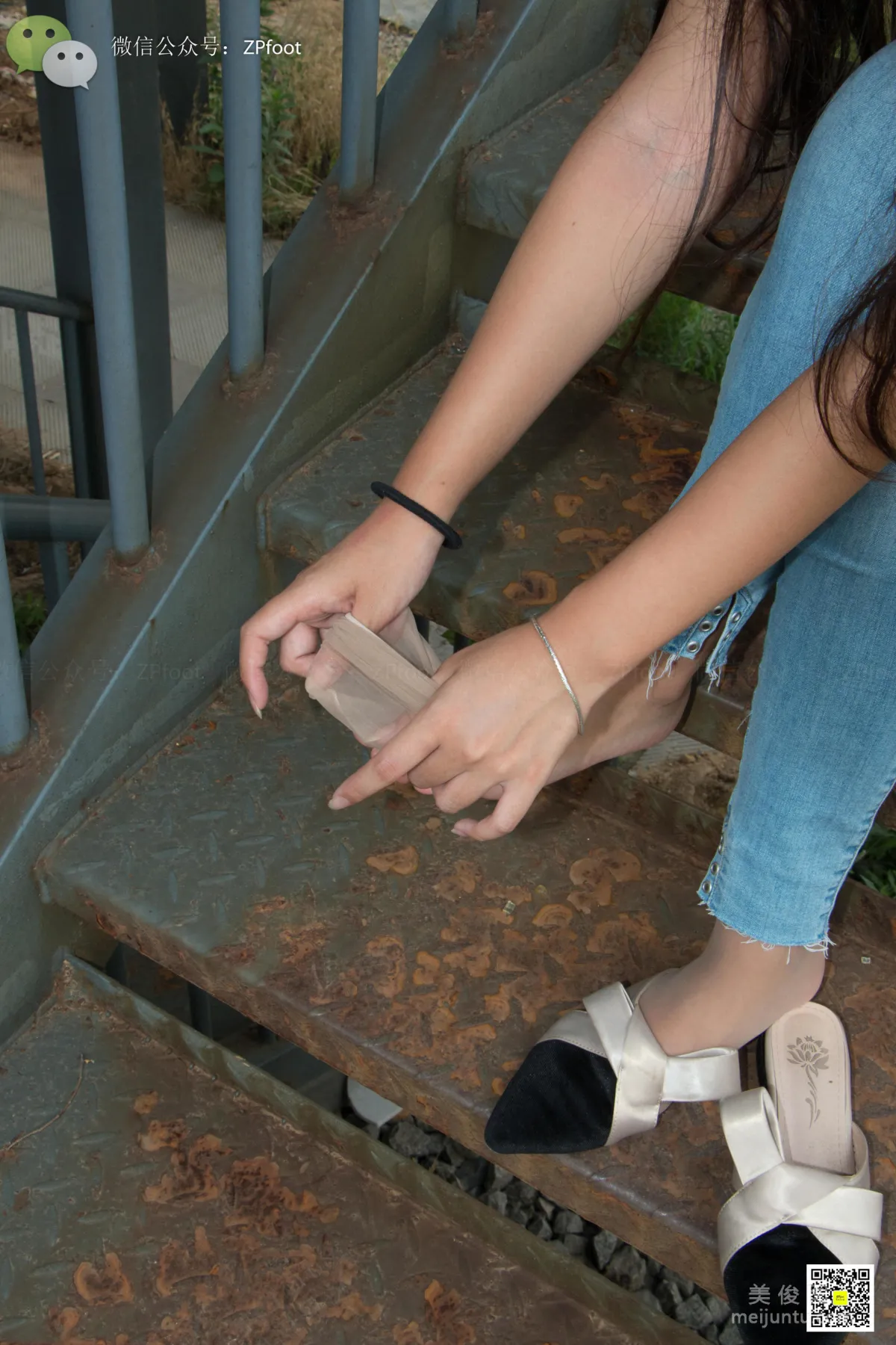 [LSS] NO.010 Shao Yao - Shao Yao's Short Stockings and Bare Feet photo 8