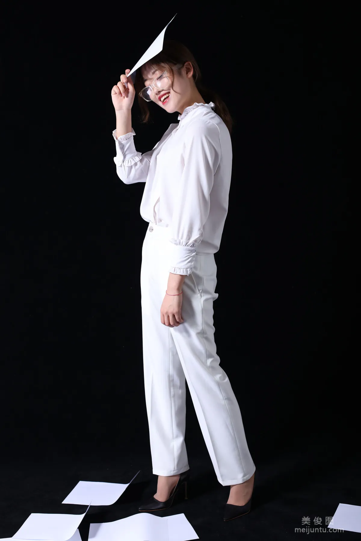 [Naisi] NO.126 Ke Le - Mature Woman Suit, Stockings in Pants photo 12