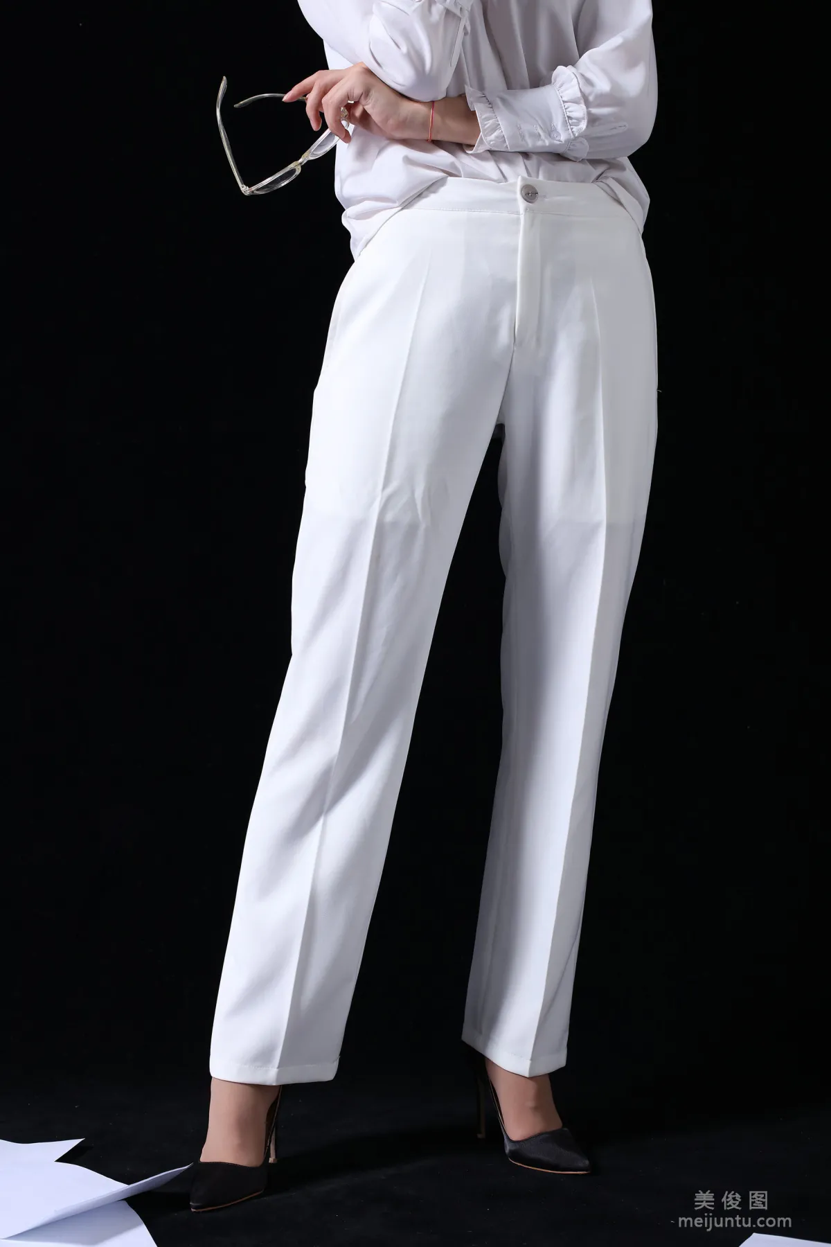 [Naisi] NO.126 Ke Le - Mature Woman Suit, Stockings in Pants photo 23