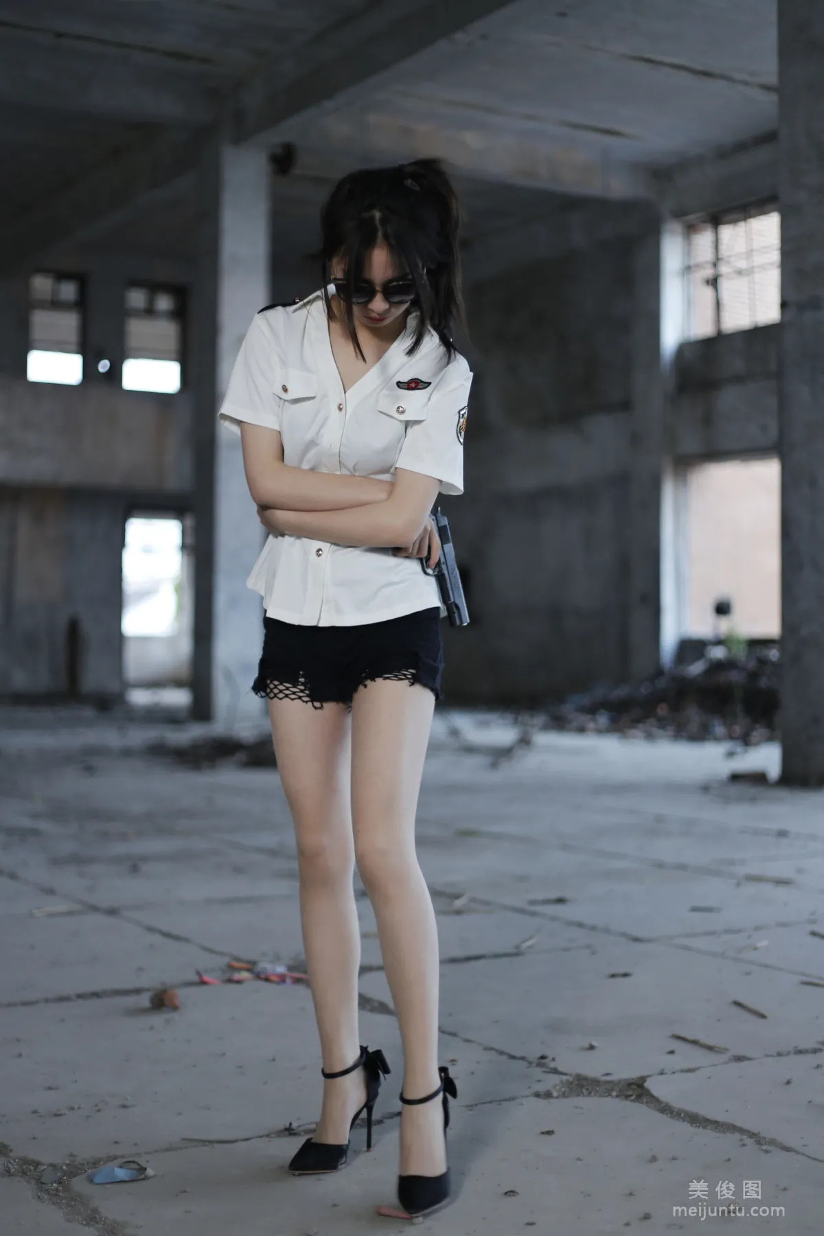 [Naisi] NO.123 Xiao Xian - Why Not Wear Shoes Properly photo 16