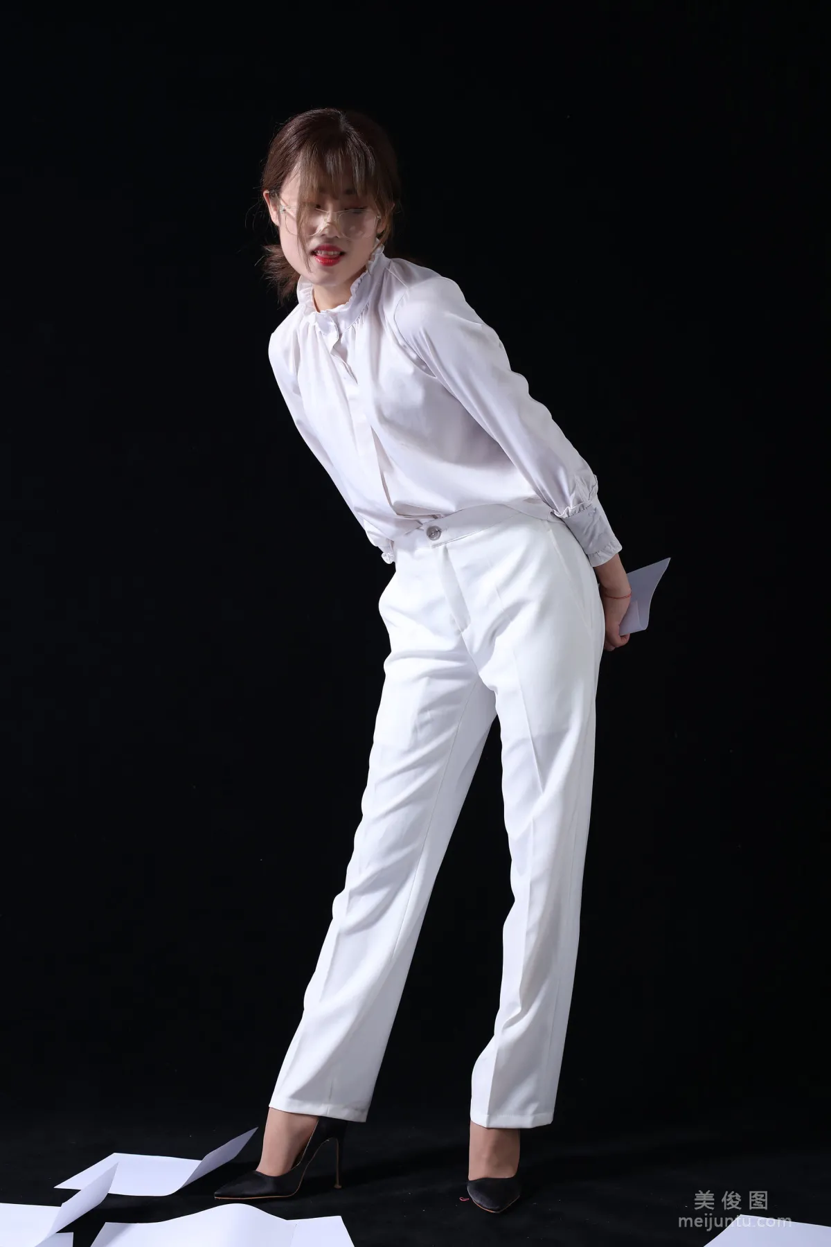 [Naisi] NO.126 Ke Le - Mature Woman Suit, Stockings in Pants photo 15