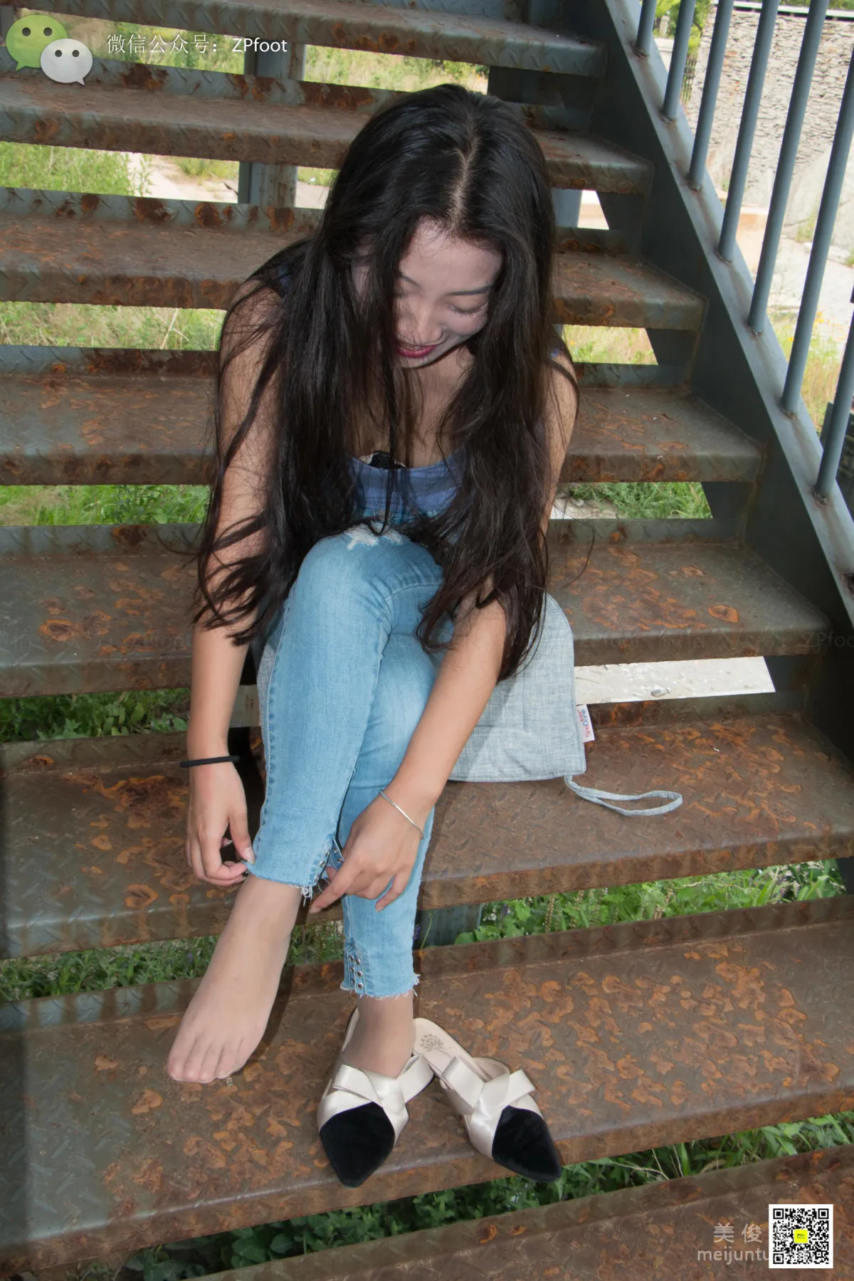 [LSS] NO.010 Shao Yao - Shao Yao's Short Stockings and Bare Feet photo 17