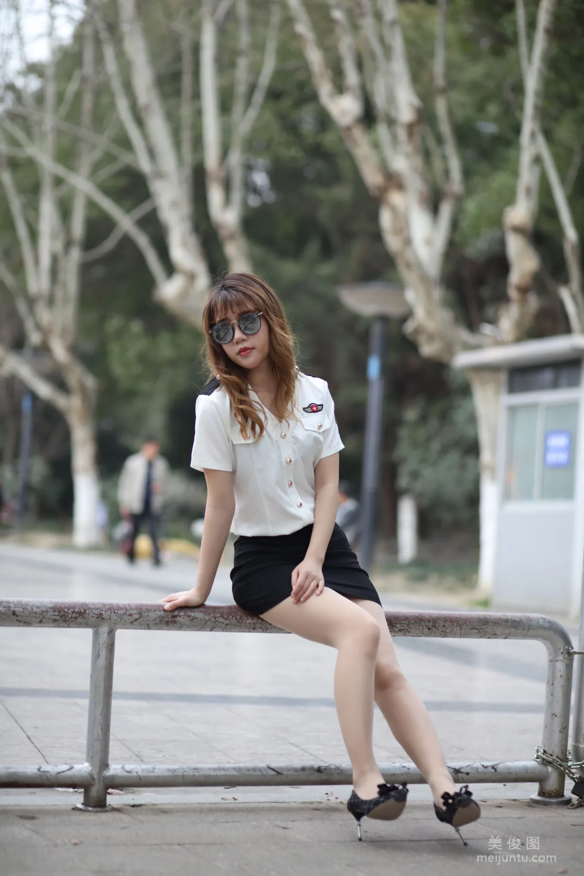 [Naisi] NO.116 Gao Gao - Uniform and Silk Stockings in the Park photo 8