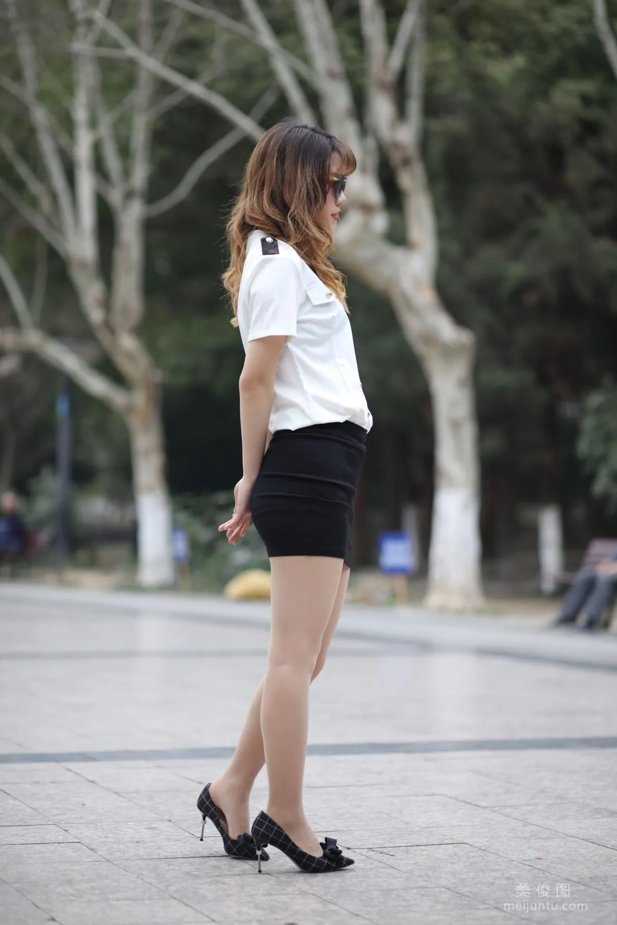 [Naisi] NO.116 Gao Gao - Uniform and Silk Stockings in the Park photo 28