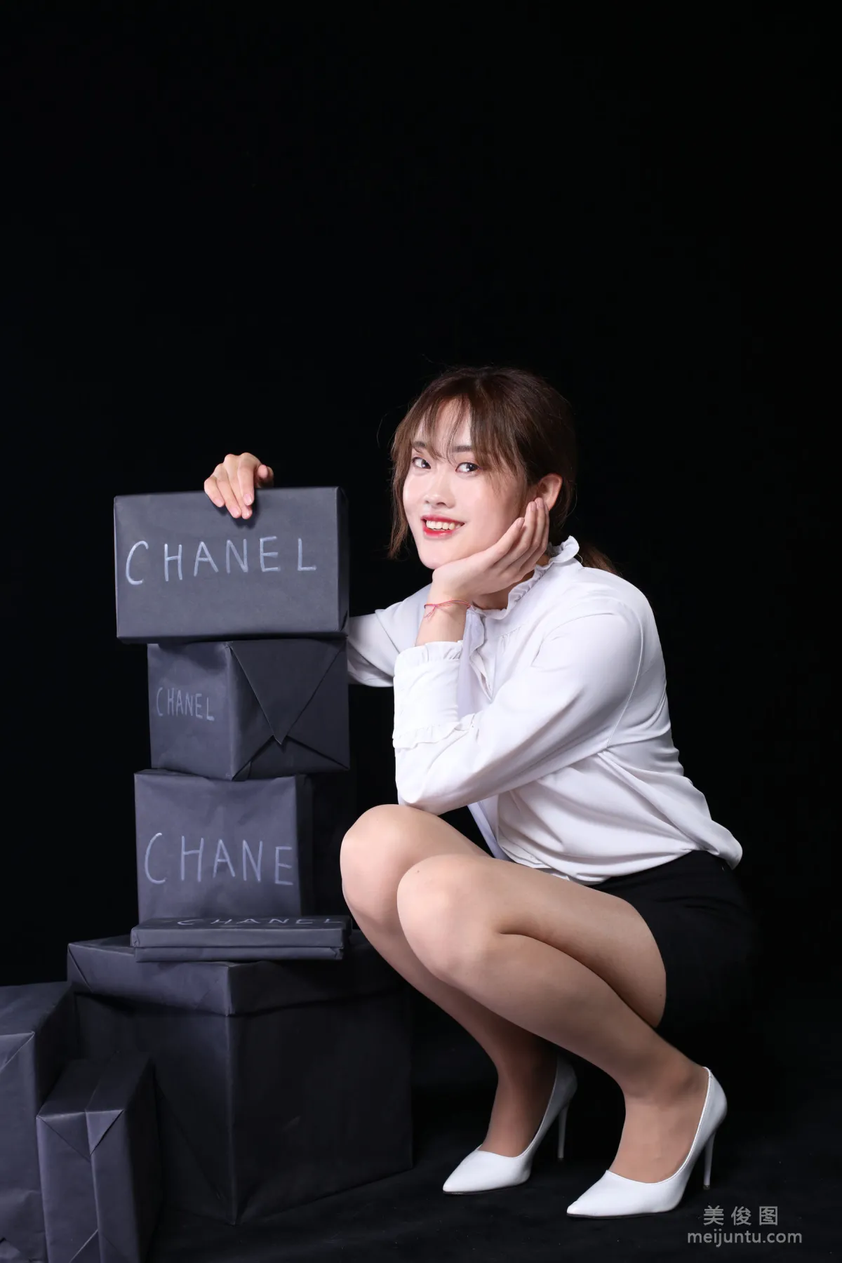 [Naisi] NO.122 Ke Le - Black and White Professional Attire photo 19