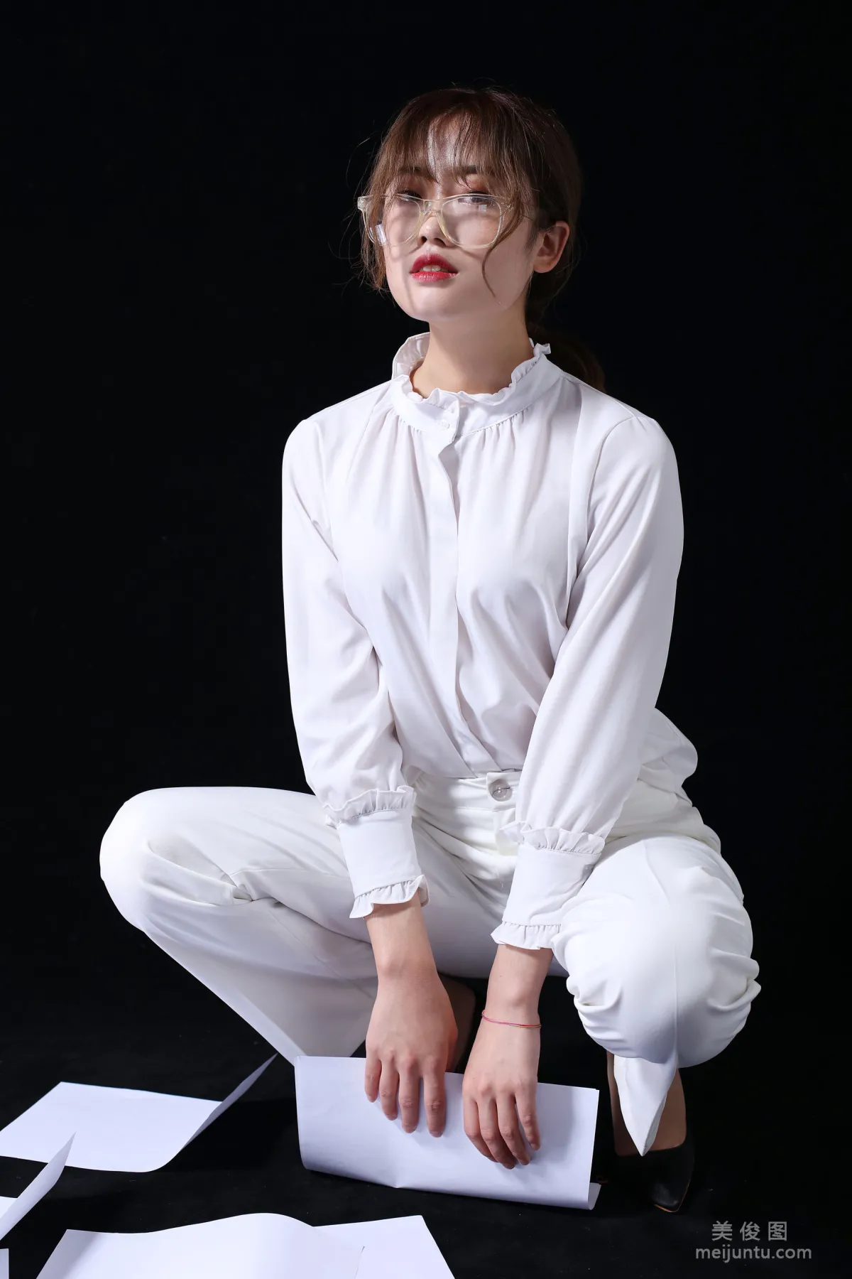 [Naisi] NO.126 Ke Le - Mature Woman Suit, Stockings in Pants photo 16