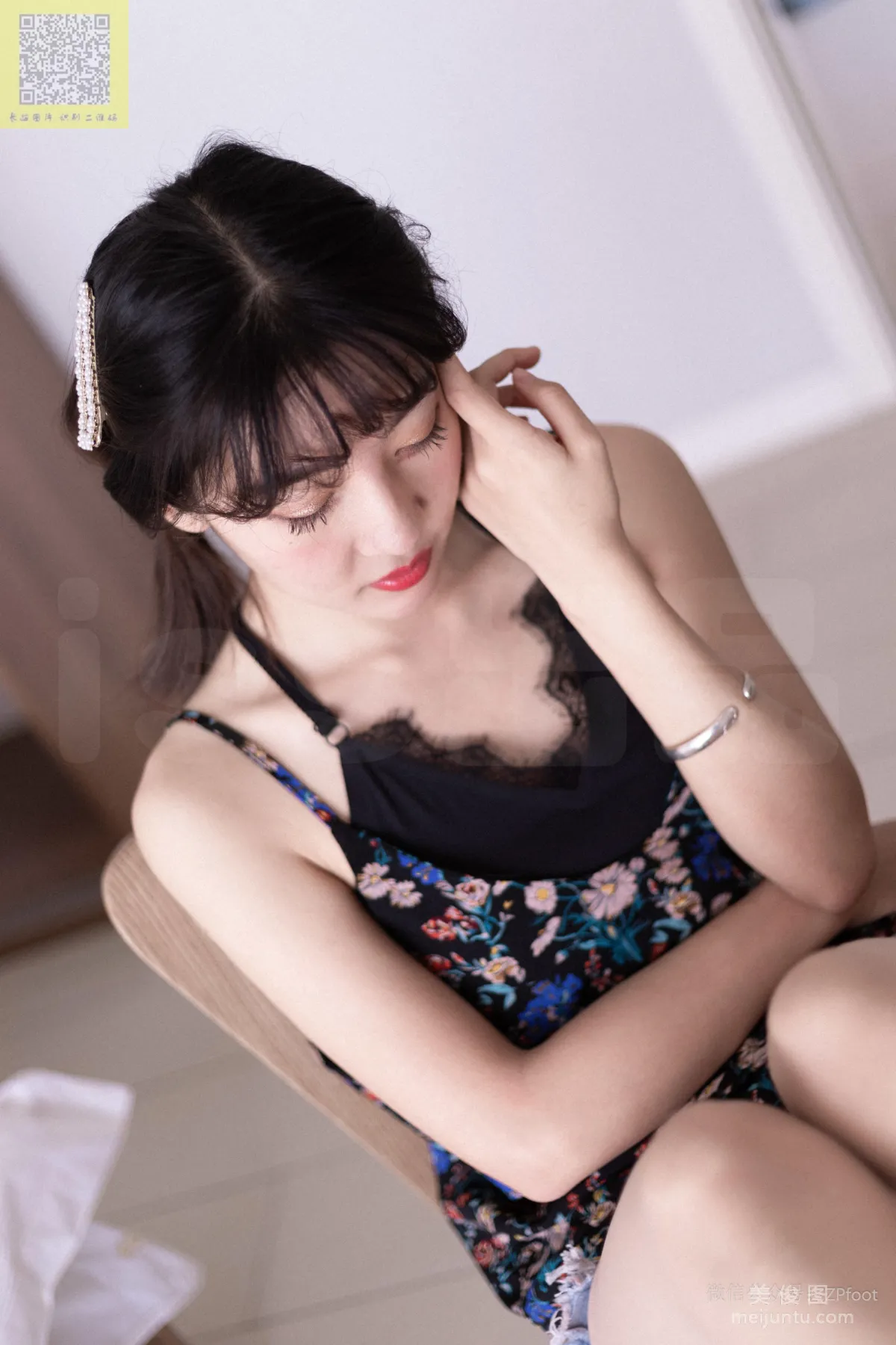 [LSS] NO.084 Xiao Xue's Camisole and Flesh-Colored Stockings Photo Set photo 54