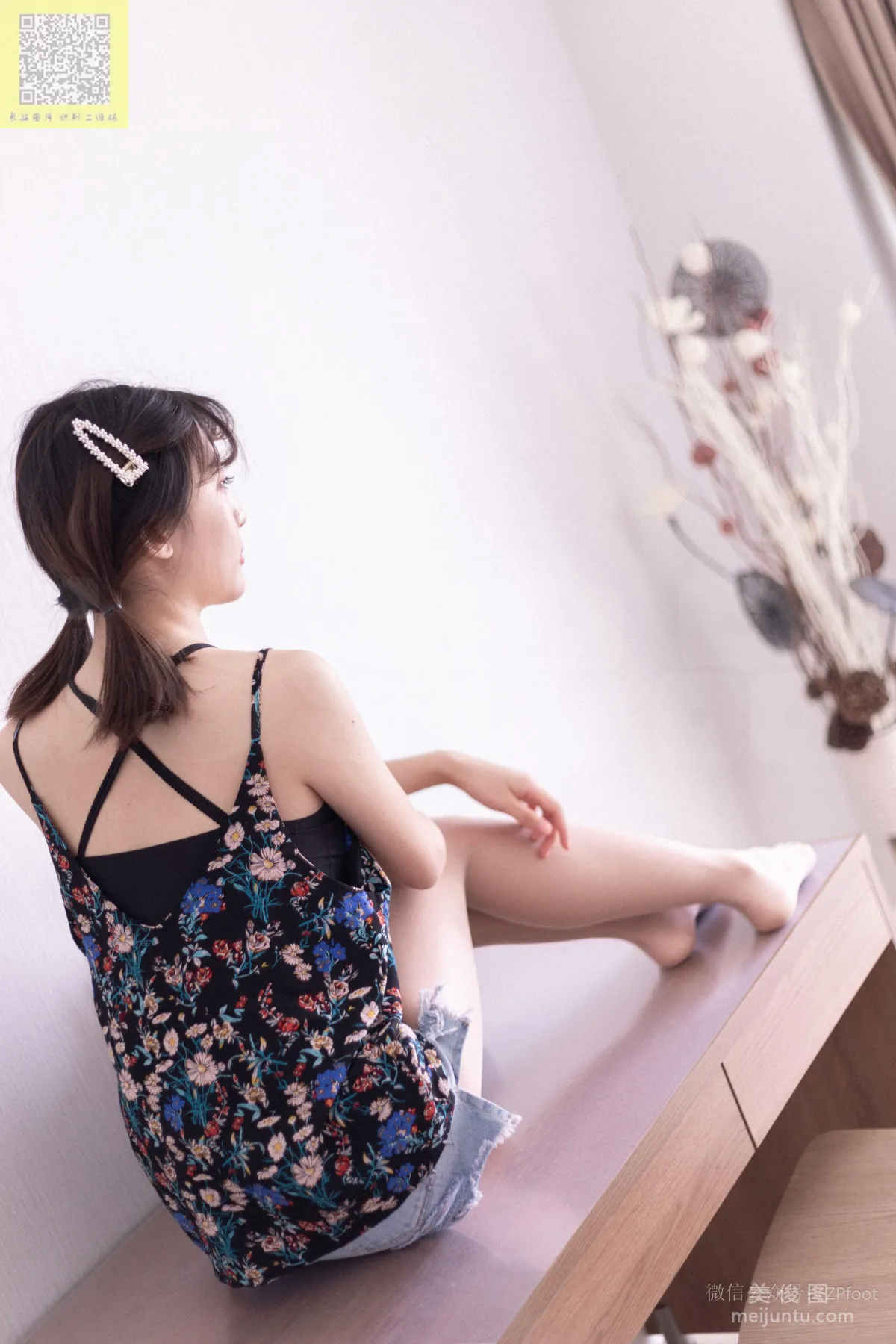 [LSS] NO.084 Xiao Xue's Camisole and Flesh-Colored Stockings Photo Set photo 8