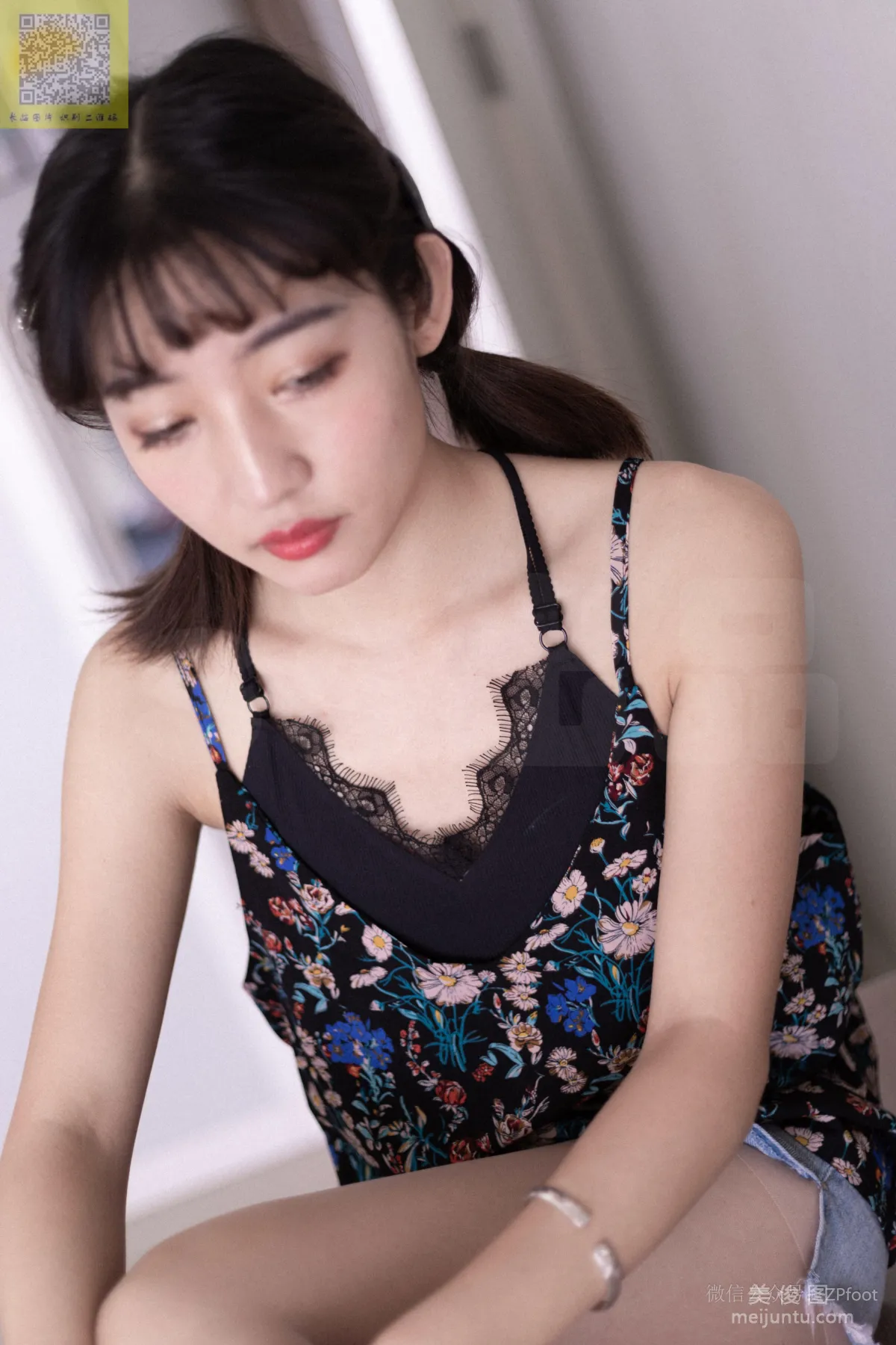 [LSS] NO.084 Xiao Xue's Camisole and Flesh-Colored Stockings Photo Set photo 41