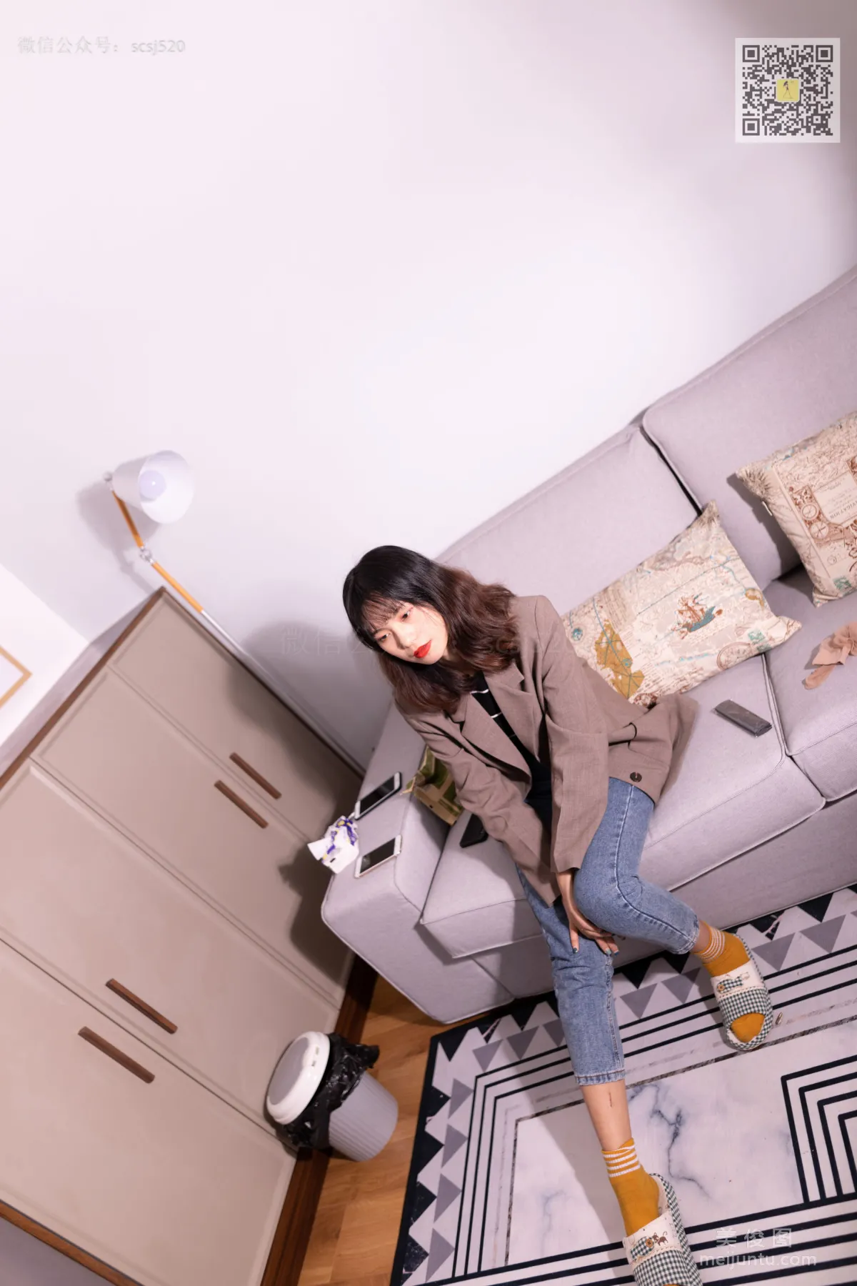 [LSS] NO.278 Ting Ting, Stockings or Cotton Socks, Which Is Your Favorite photo 1