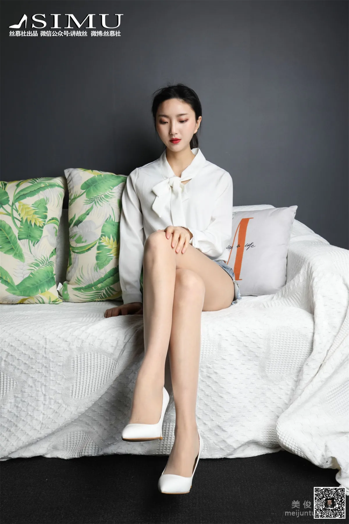 [SiMu] SM196 Tian Tian Yi Yuan Jia Jia, Sheer Stockings and Hot Pants photo 30