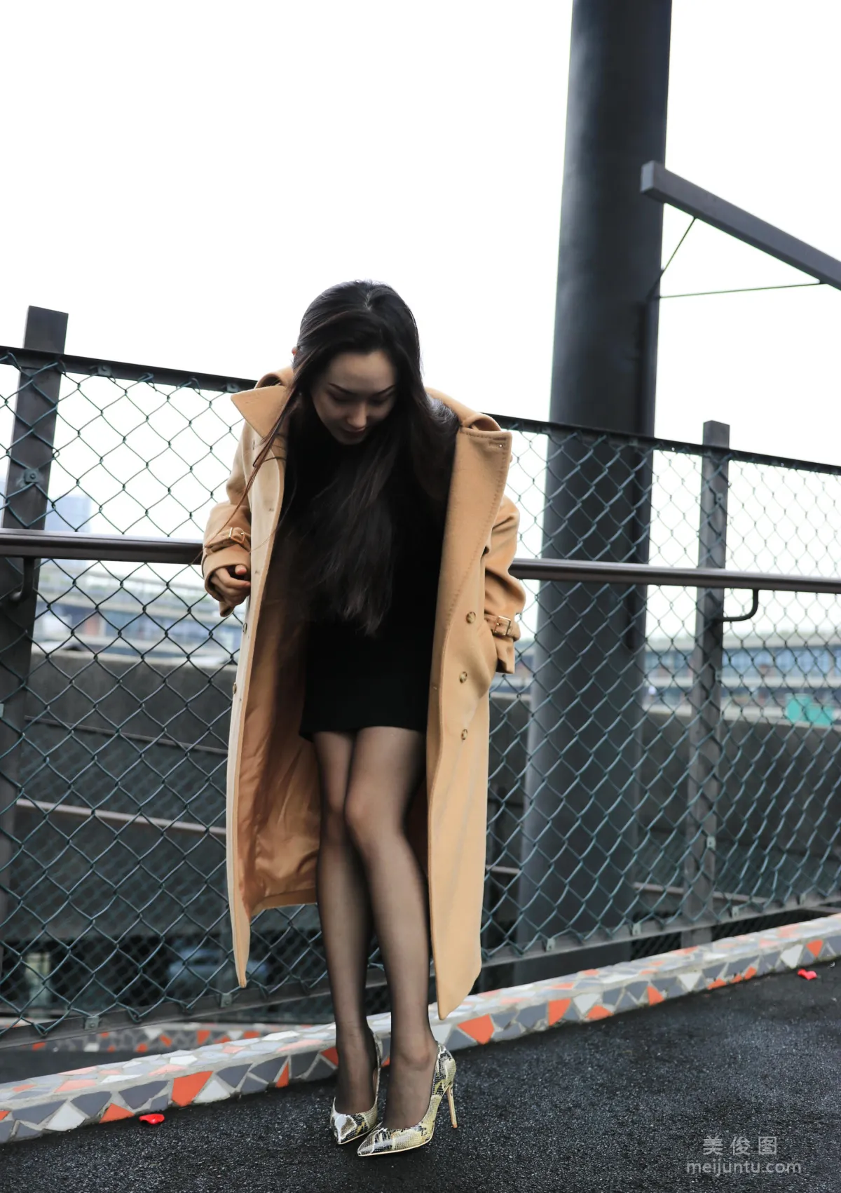 Yi Zhuguan: SiMu No. 019 photo 4