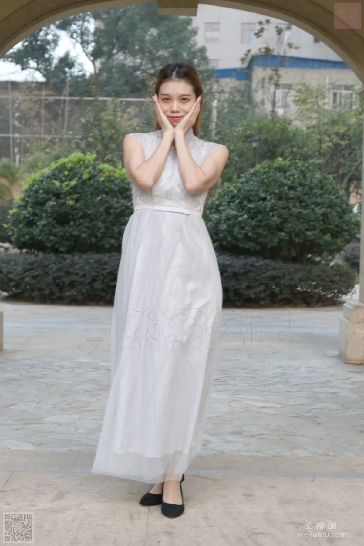 [SiHua] SH034 Xiao Qiao, The Little Bridesmaid Lost in the Garden photo 6