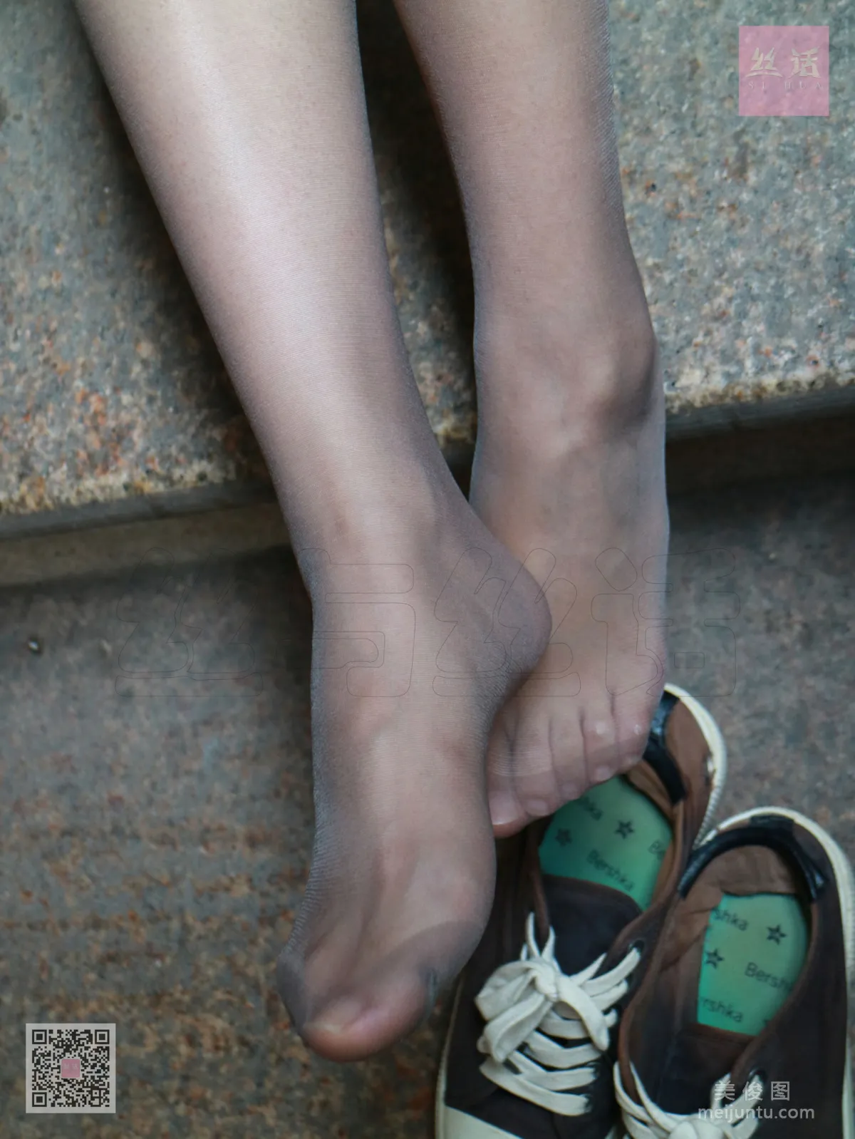 [SiHua] SH002 Jia Xin, Stockings Shoot in the Busy Downtown photo 37