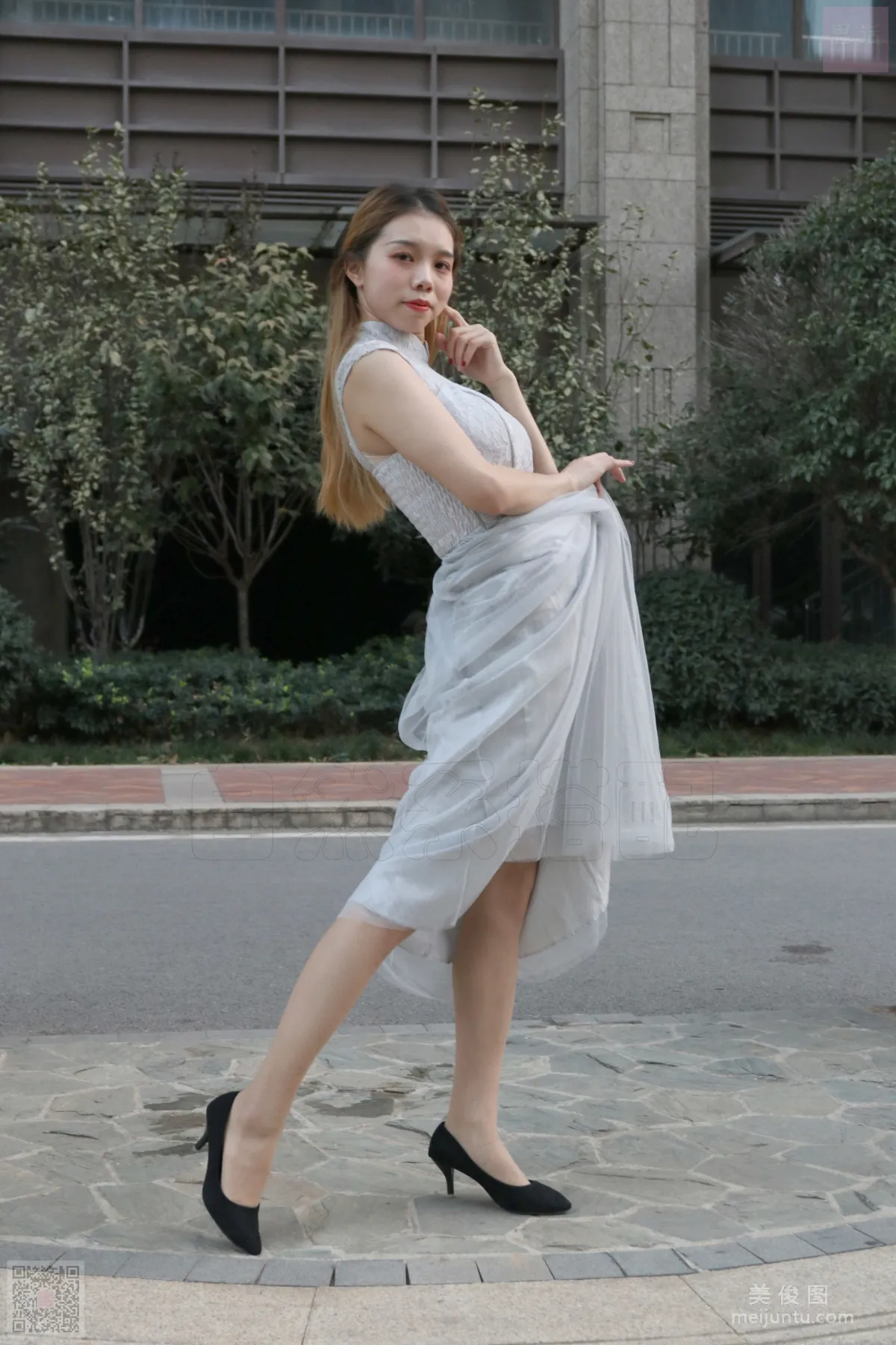 [SiHua] SH034 Xiao Qiao, The Little Bridesmaid Lost in the Garden photo 27