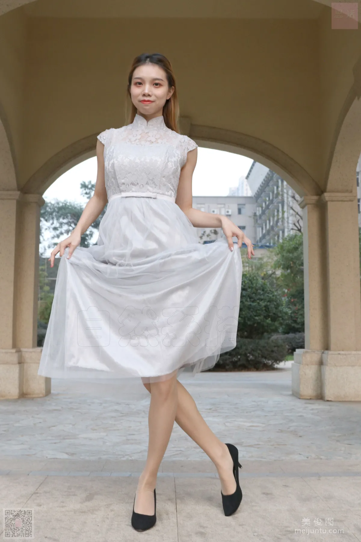 [SiHua] SH034 Xiao Qiao, The Little Bridesmaid Lost in the Garden photo 8
