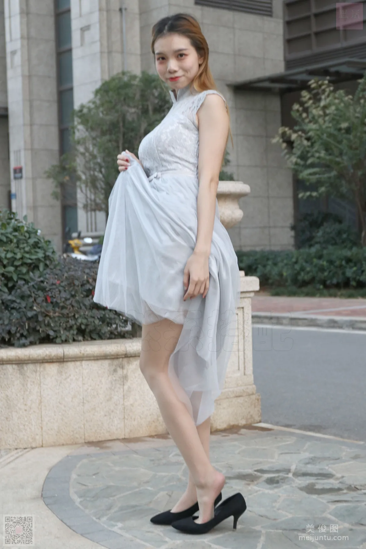 [SiHua] SH034 Xiao Qiao, The Little Bridesmaid Lost in the Garden photo 22