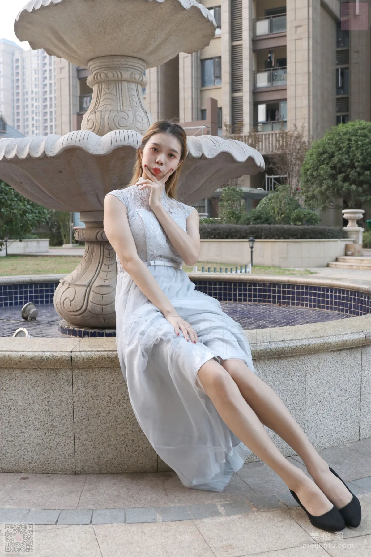 [SiHua] SH034 Xiao Qiao, The Little Bridesmaid Lost in the Garden photo 3