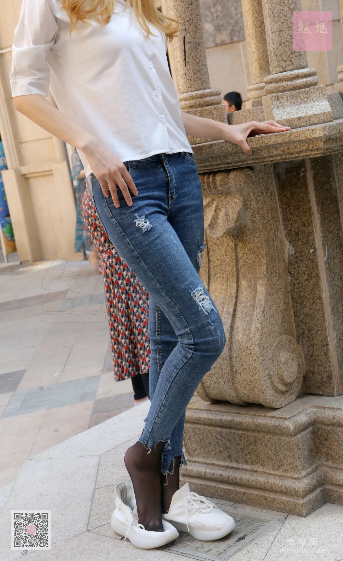 [SiHua] SH006 Jing Xian, Encountering Chris on the Pedestrian Street photo 33