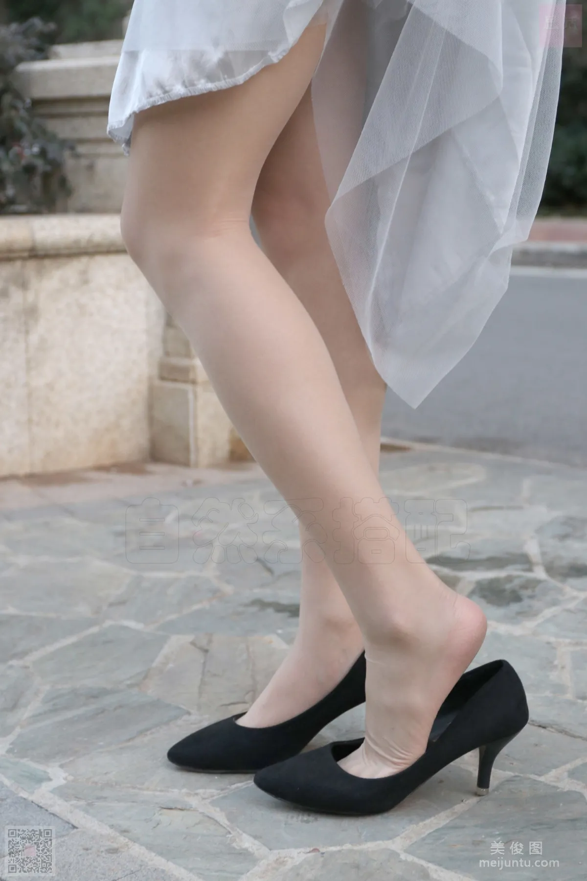 [SiHua] SH034 Xiao Qiao, The Little Bridesmaid Lost in the Garden photo 24