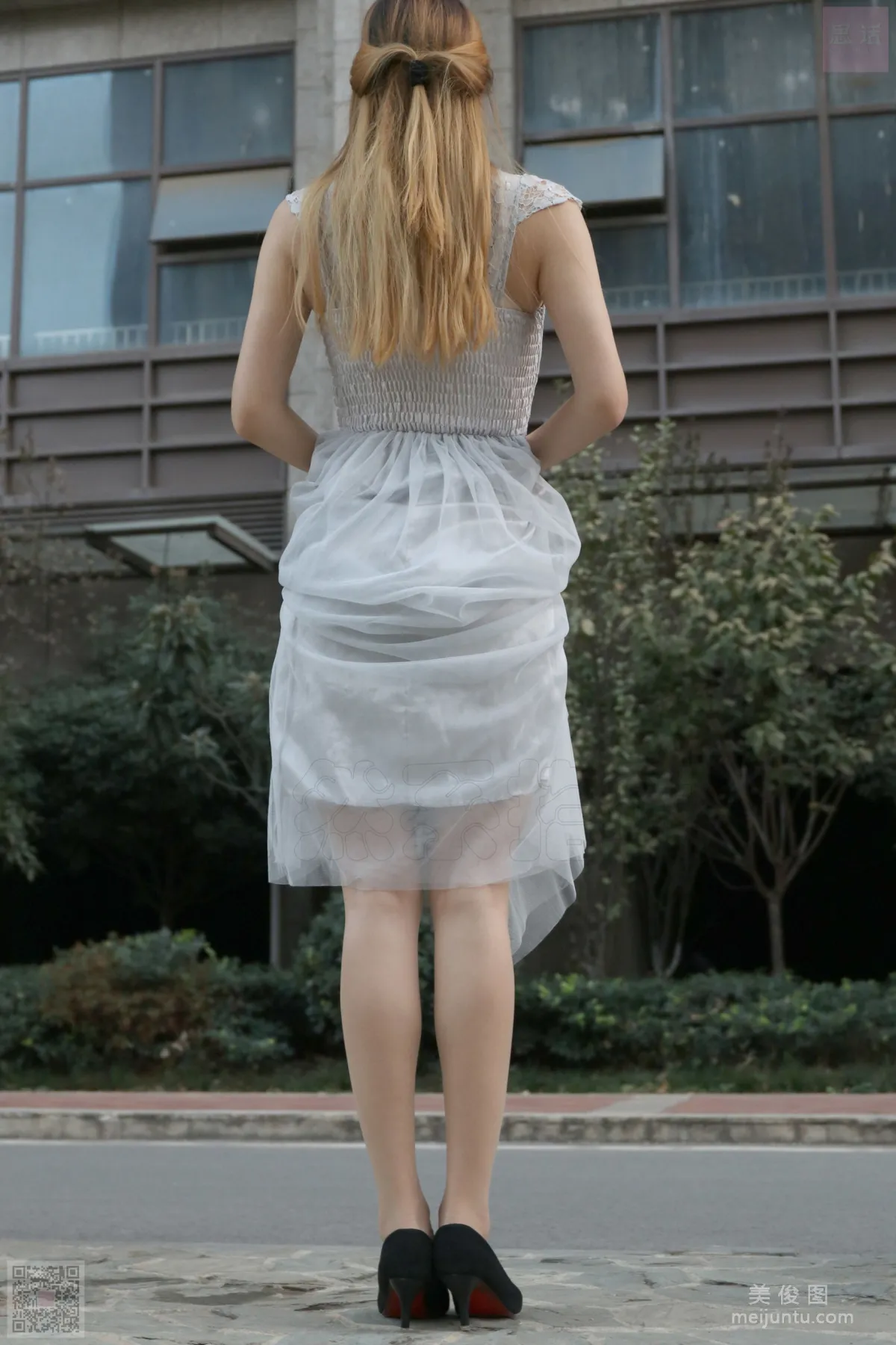 [SiHua] SH034 Xiao Qiao, The Little Bridesmaid Lost in the Garden photo 17
