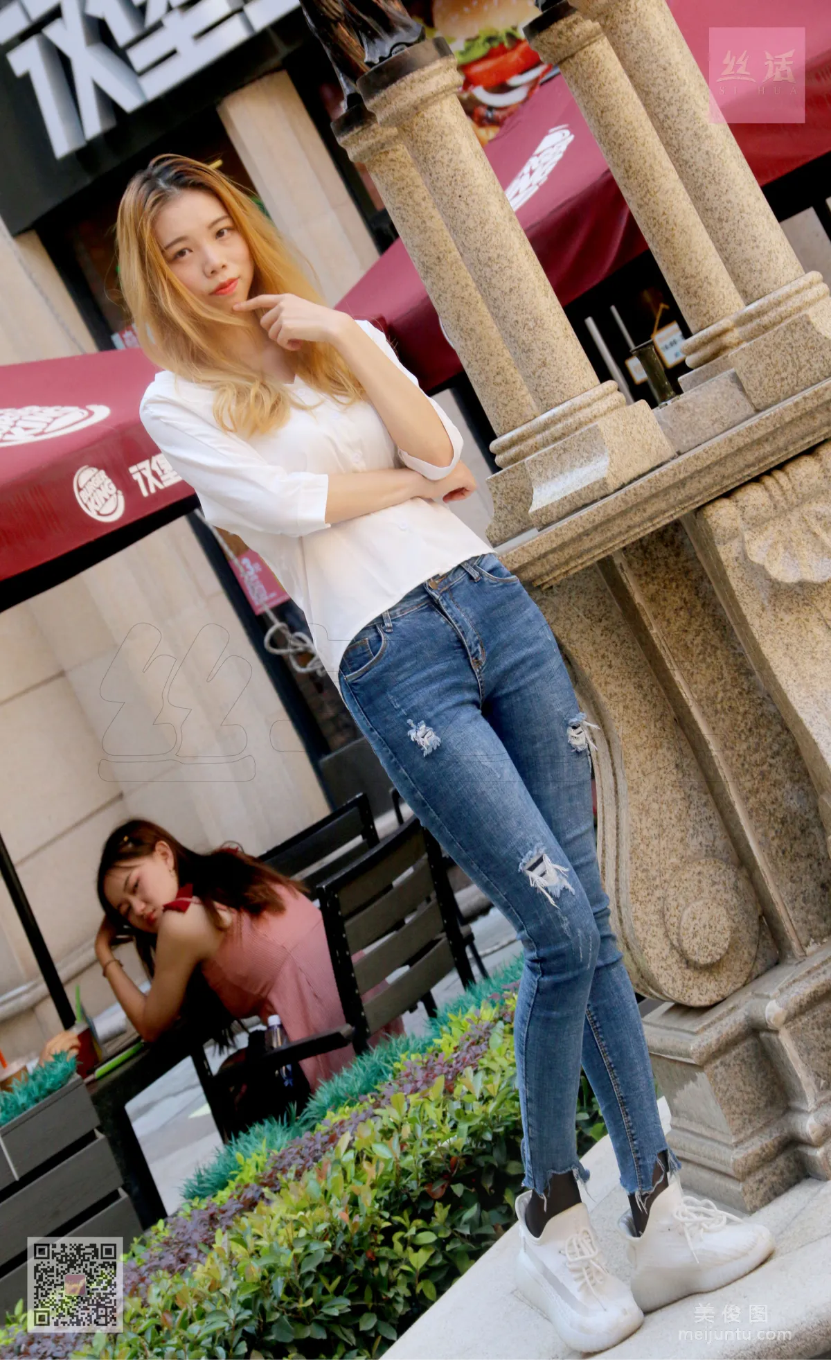 [SiHua] SH006 Jing Xian, Encountering Chris on the Pedestrian Street photo 45