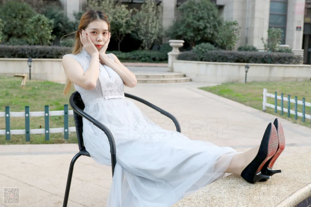 [SiHua] SH034 Xiao Qiao, The Little Bridesmaid Lost in the Garden photo 2