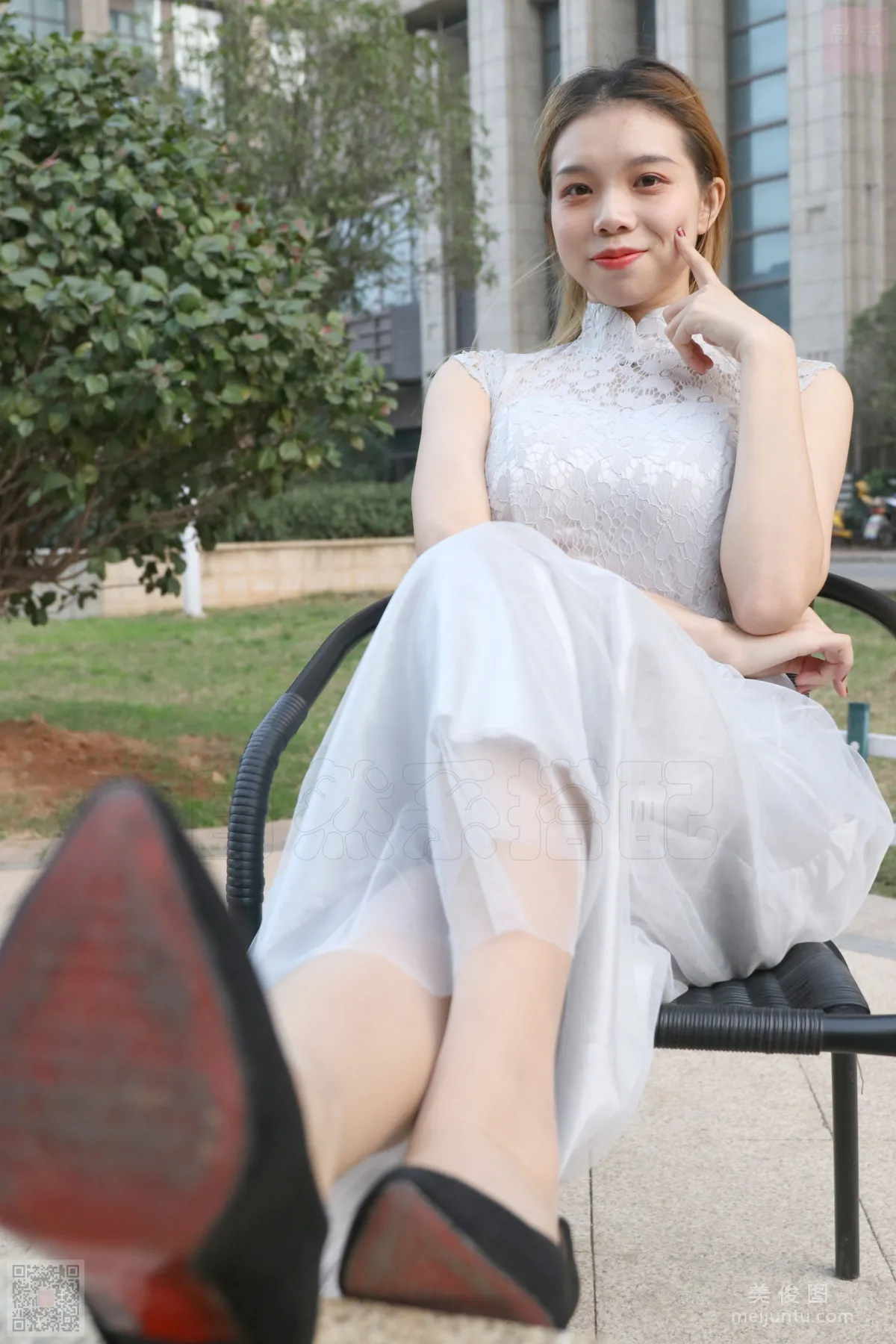 [SiHua] SH034 Xiao Qiao, The Little Bridesmaid Lost in the Garden photo 5