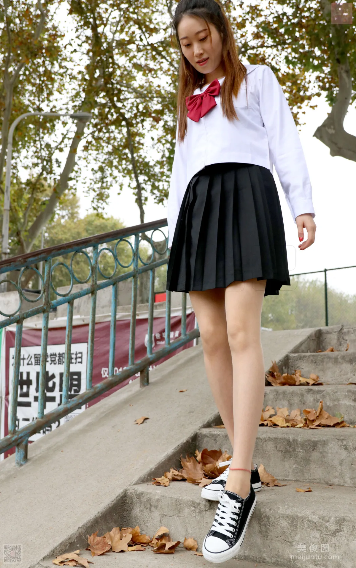 [思話SiHua] SH041 伊一 - JK的第一次嘗試 39