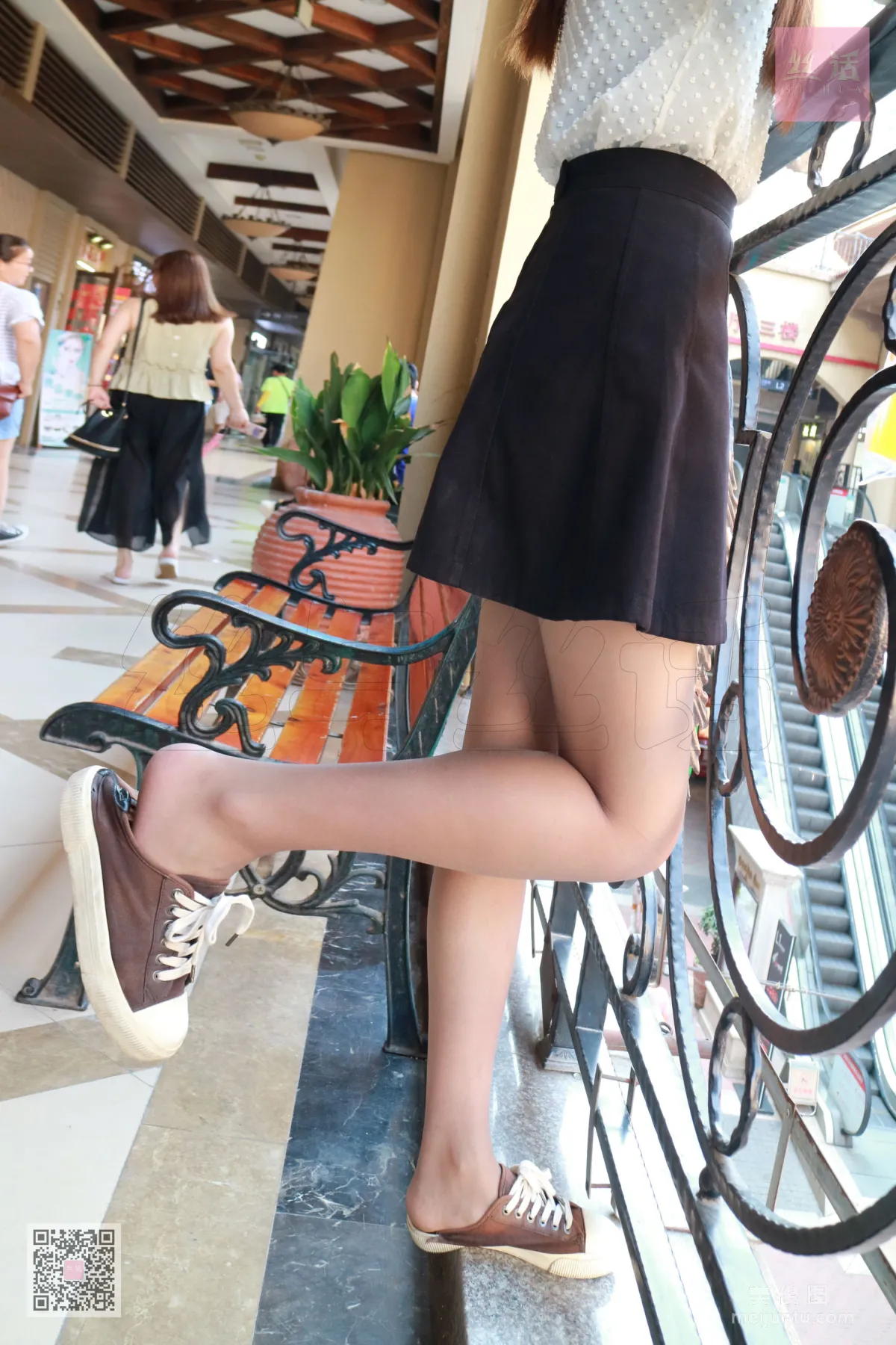 [SiHua] SH002 Jia Xin, Stockings Shoot in the Busy Downtown photo 58