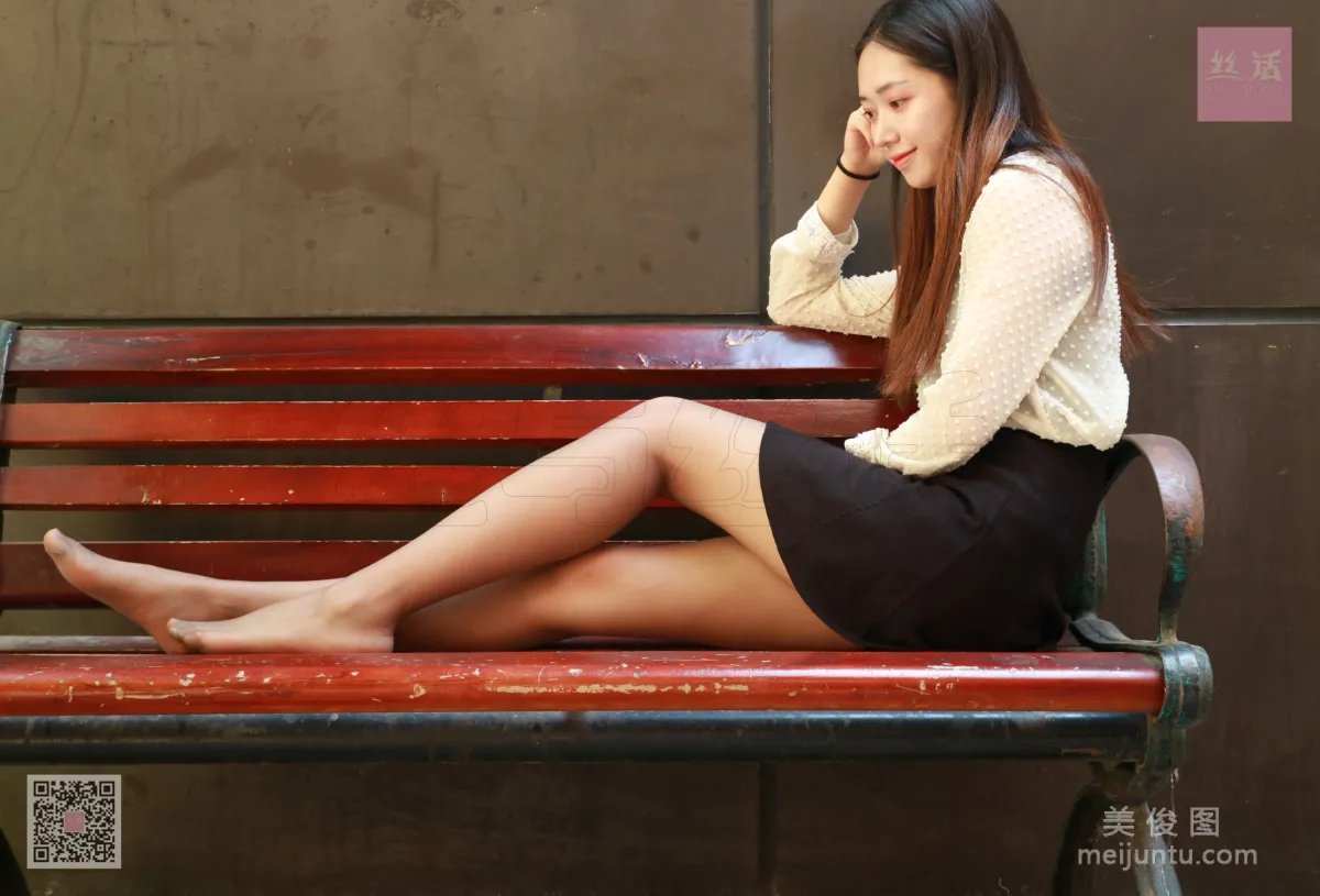 [SiHua] SH002 Jia Xin, Stockings Shoot in the Busy Downtown photo 18