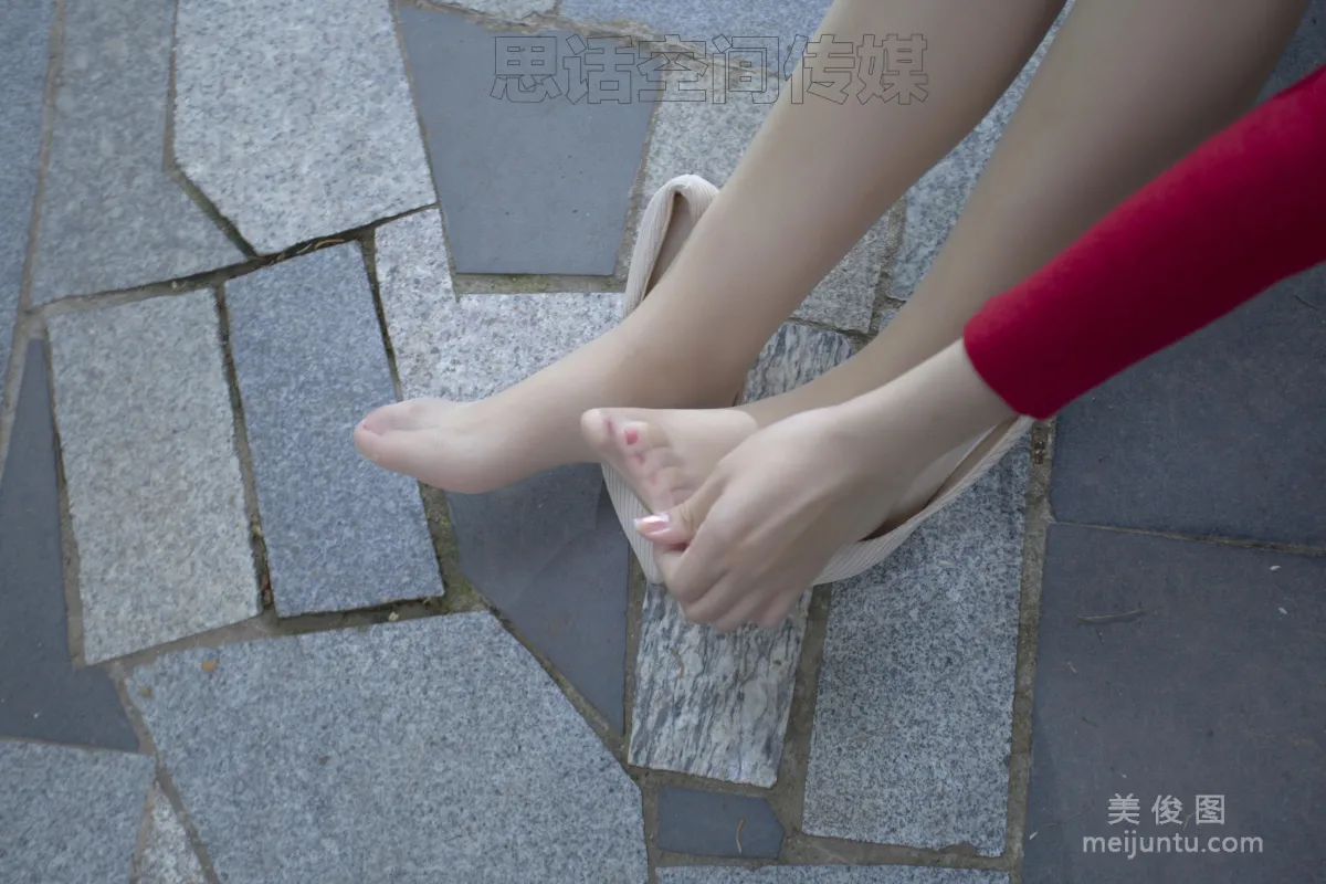 [SiHua] SH129 Zi Qi - Park Long Legs Energetic Girl photo 32