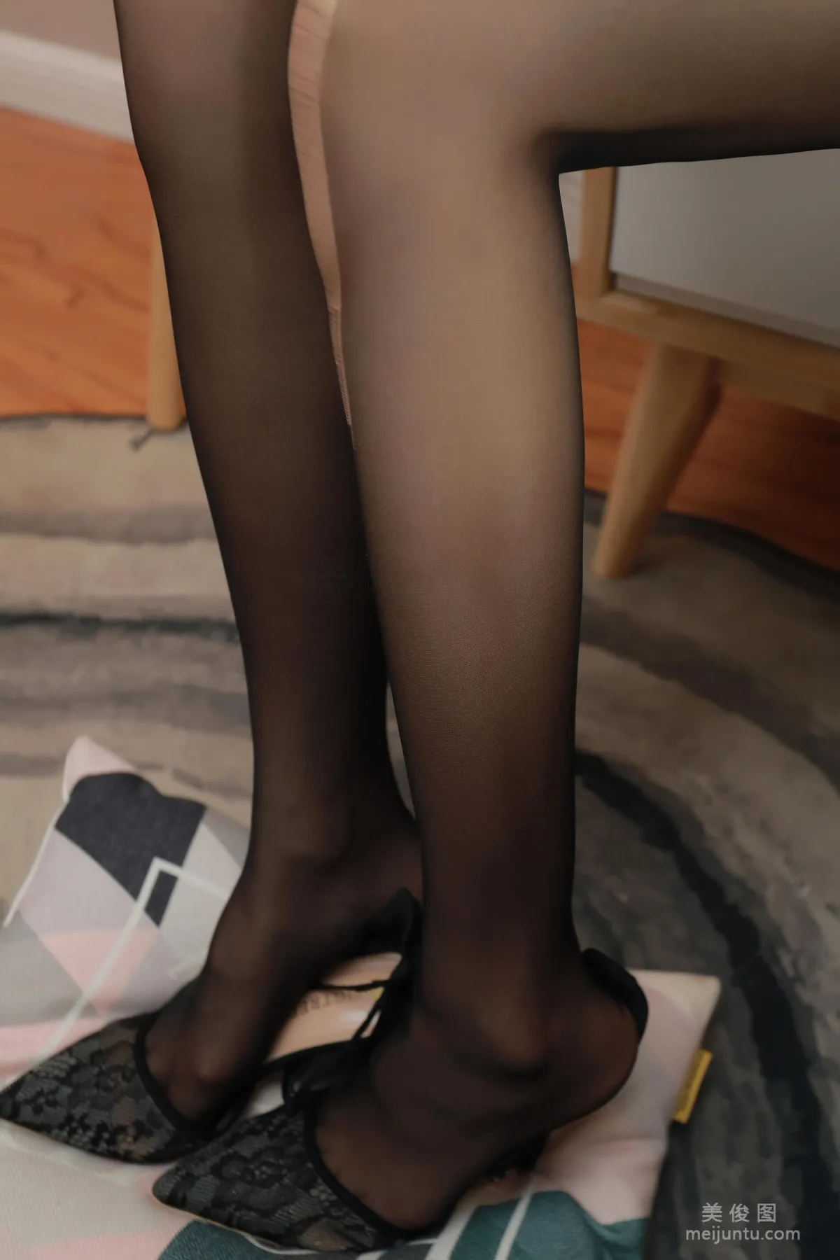 [SiHua] SH140 Shi Shi, Black Stockings Allure photo 44