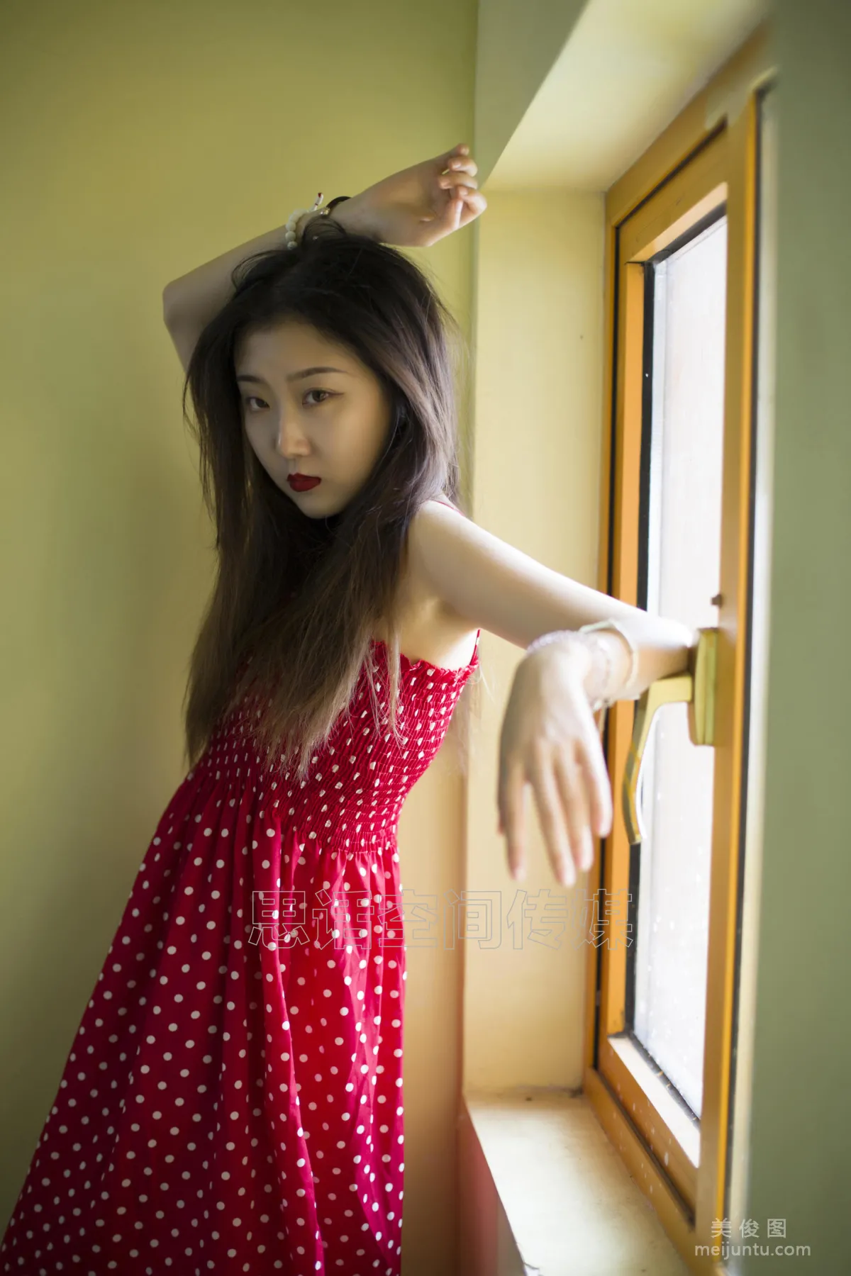 [SiHua] SH125 Lu Lu - Yangtze River Bridge Mysterious Red Dress photo 3
