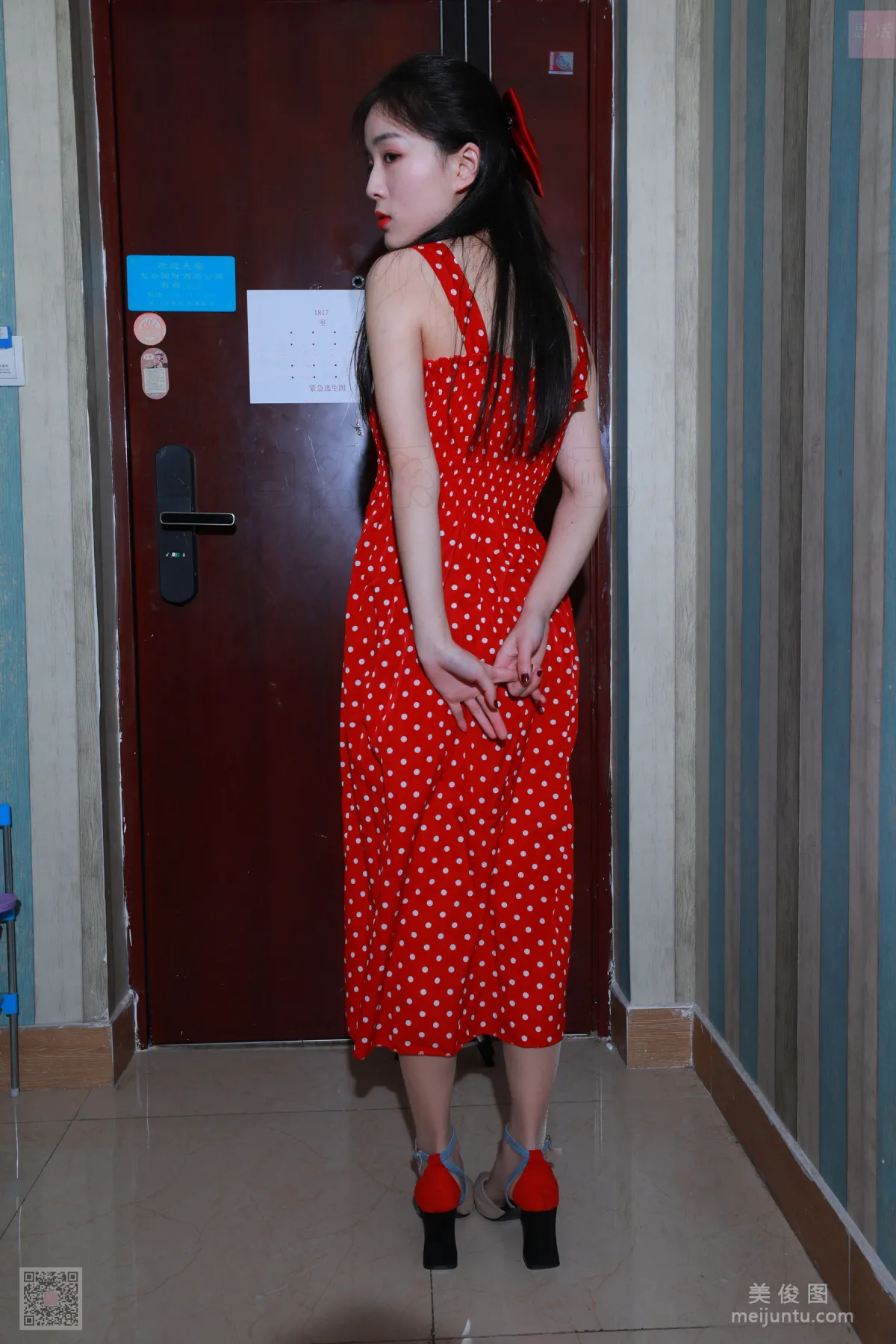 [SiHua] SH082 Xiao Huli - Xiao Huli's Polka Dot Slip Dress photo 26