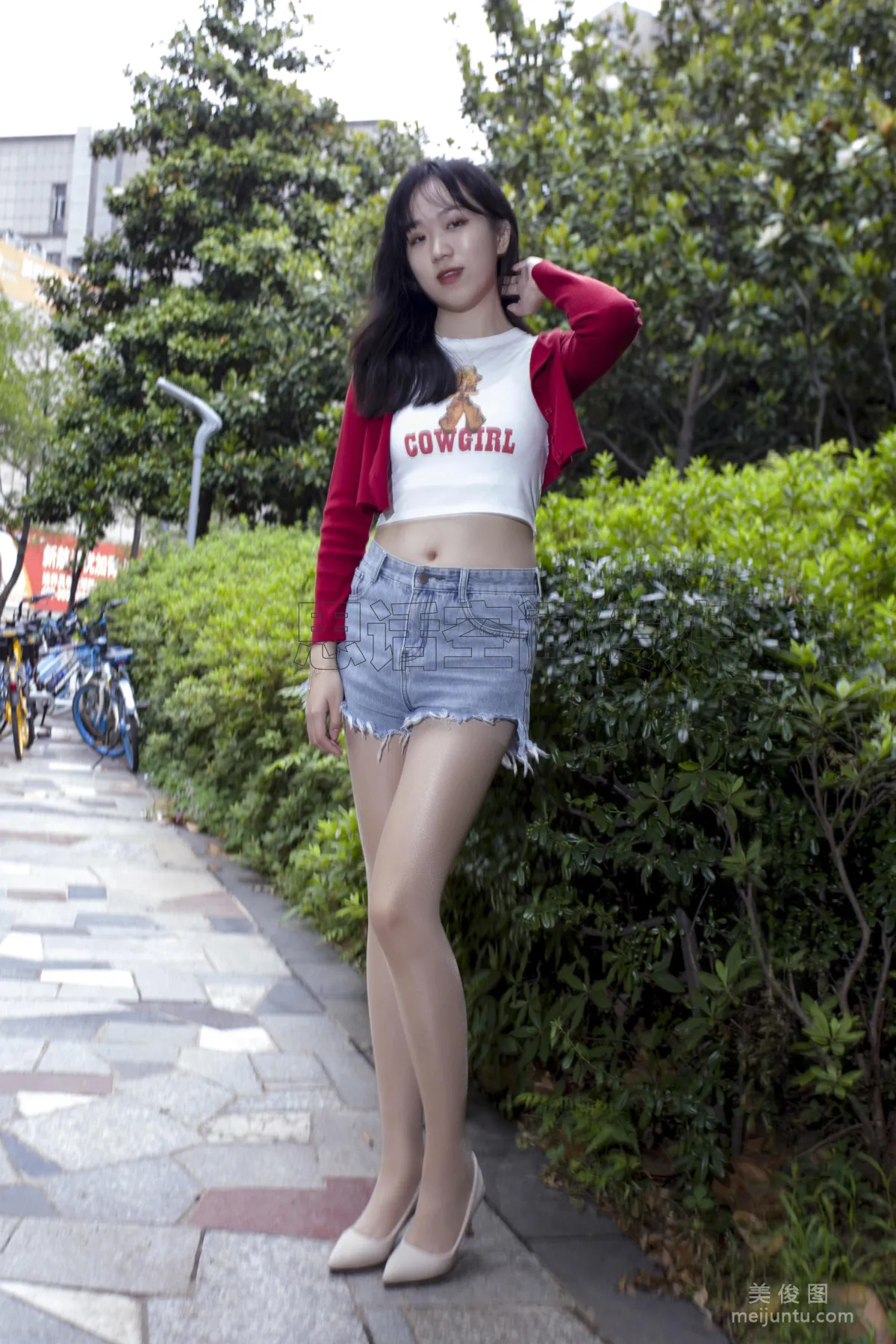 [SiHua] SH129 Zi Qi - Park Long Legs Energetic Girl photo 39