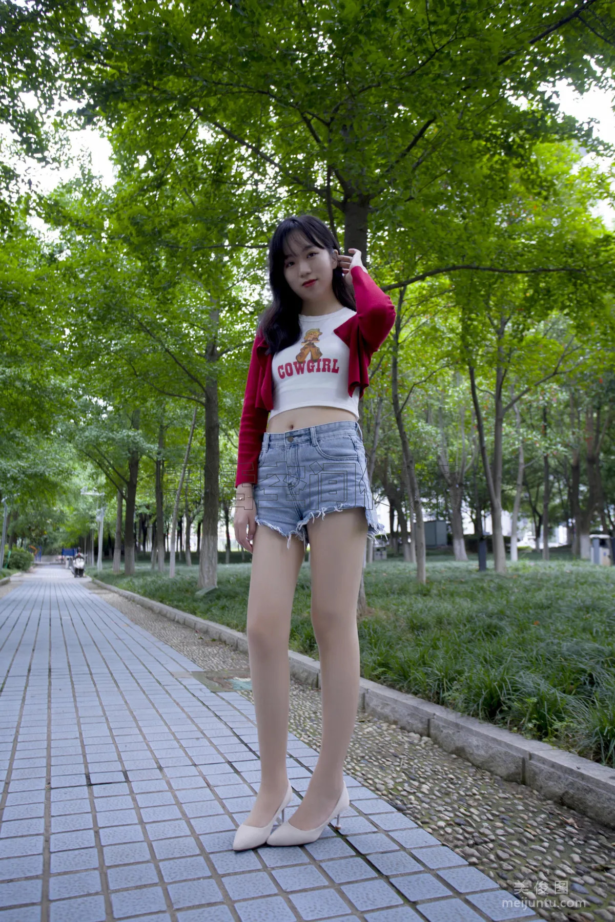 [SiHua] SH129 Zi Qi - Park Long Legs Energetic Girl photo 40