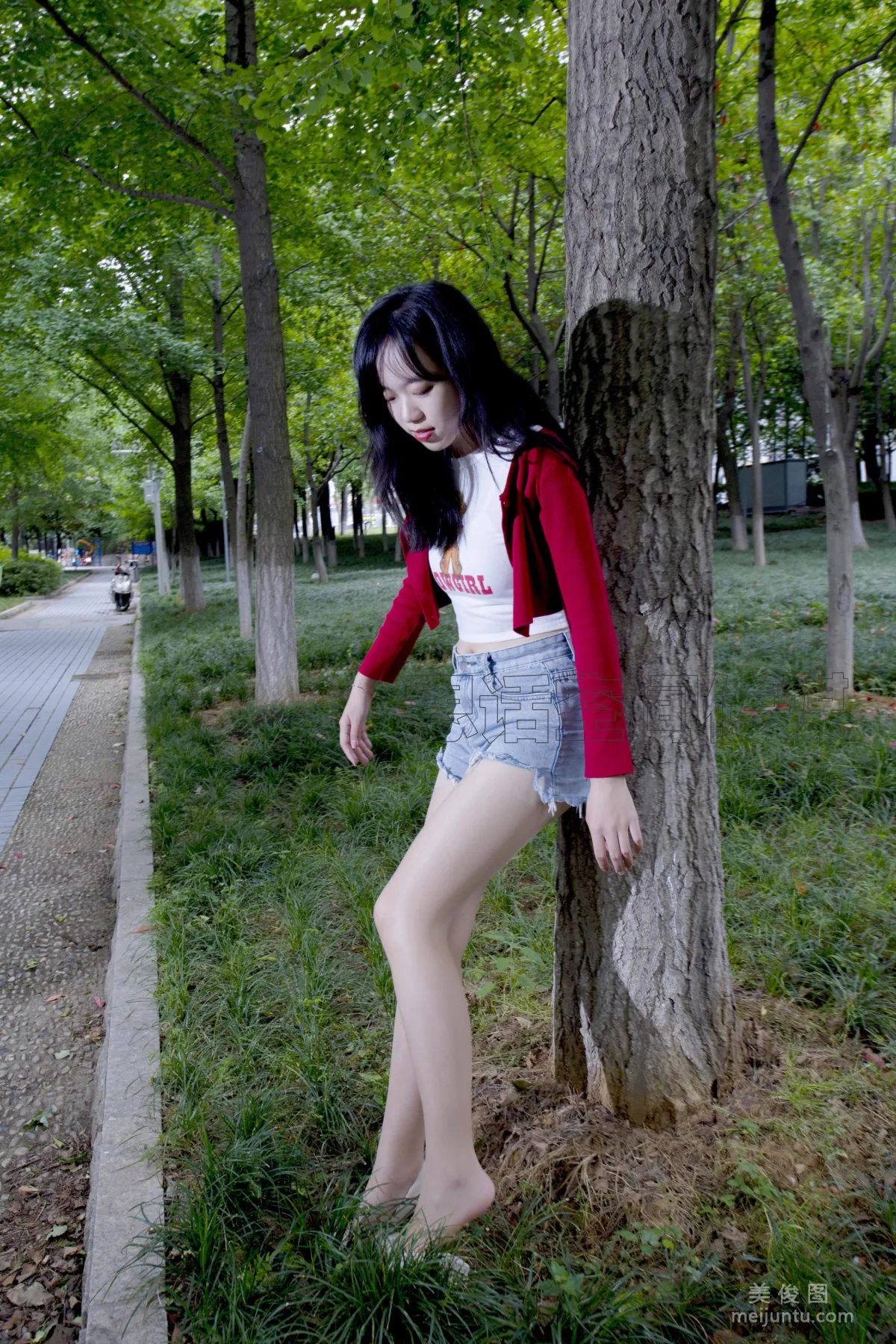 [SiHua] SH129 Zi Qi - Park Long Legs Energetic Girl photo 14