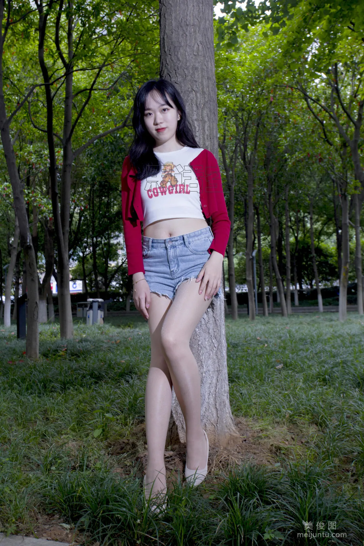 [SiHua] SH129 Zi Qi - Park Long Legs Energetic Girl photo 9