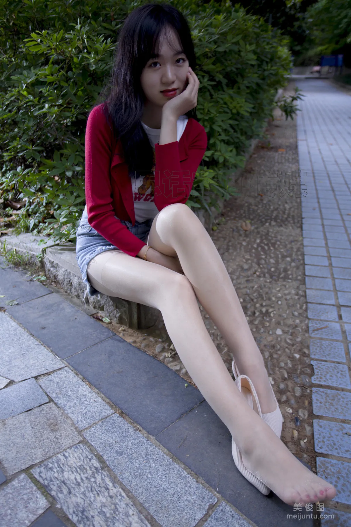 [SiHua] SH129 Zi Qi - Park Long Legs Energetic Girl photo 28