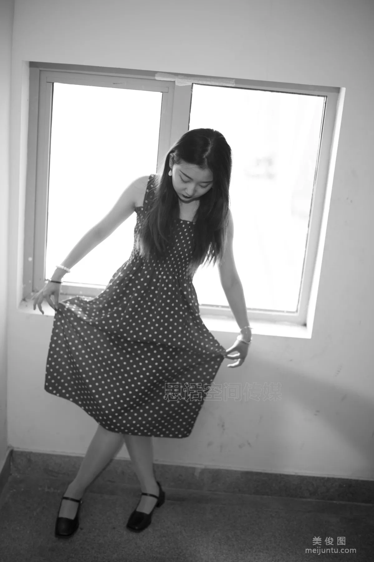 [SiHua] SH125 Lu Lu - Yangtze River Bridge Mysterious Red Dress photo 9